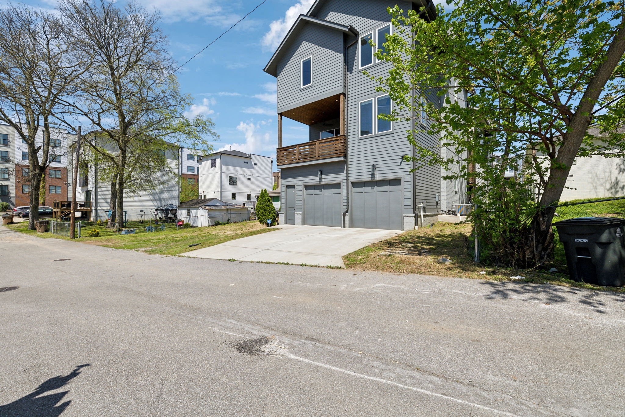 1107B Argyle Ave
