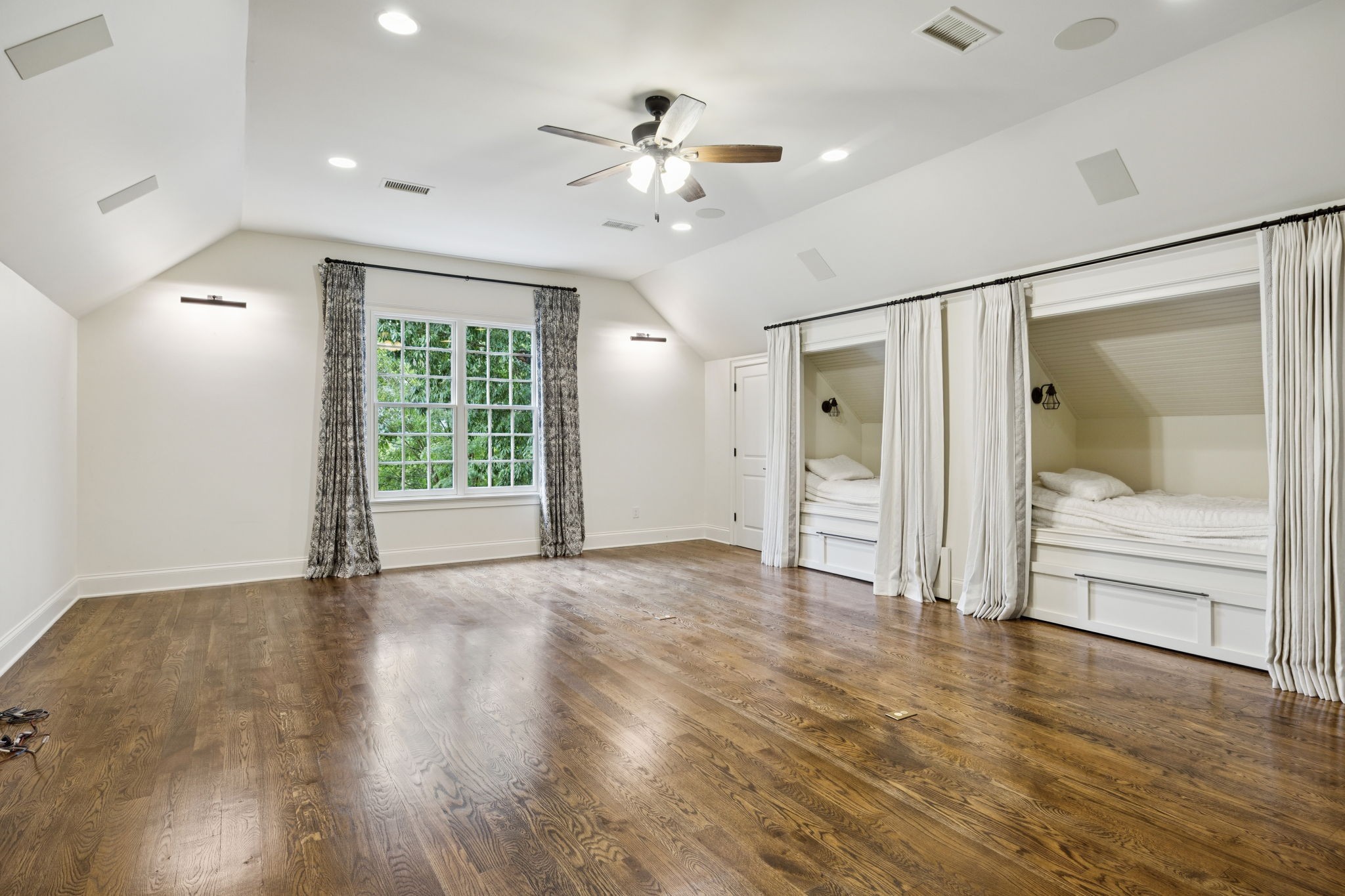 1616 Championship Blvd