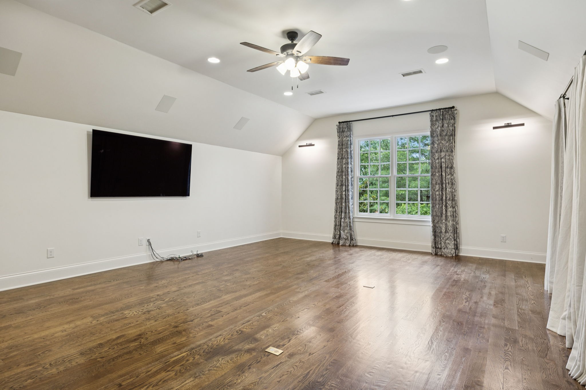 1616 Championship Blvd