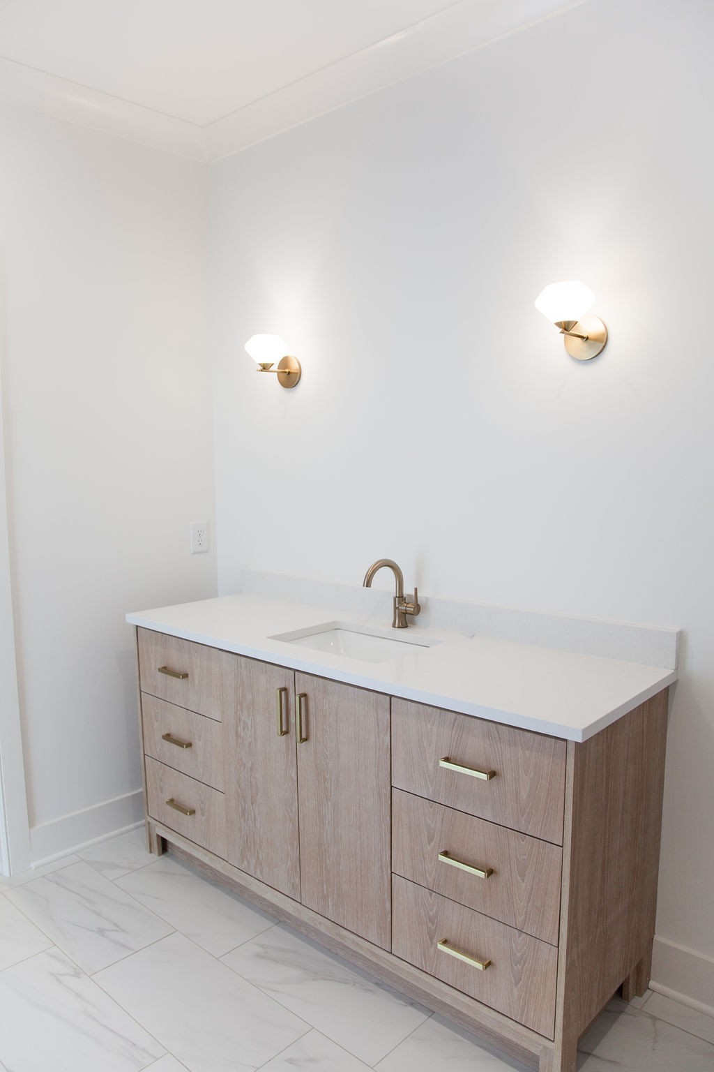 8106 Turning Point Dr