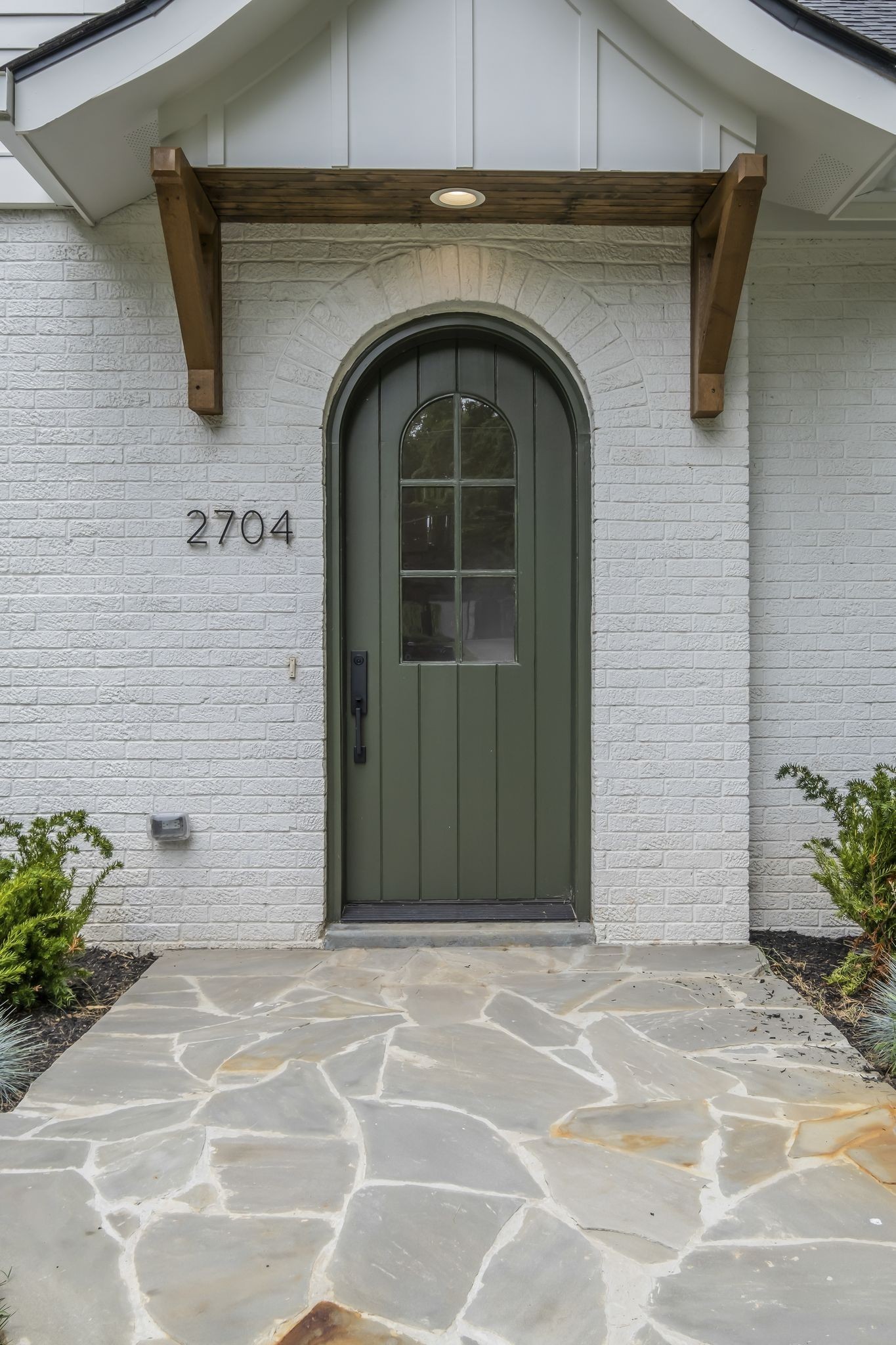 2704 Westwood Avenue