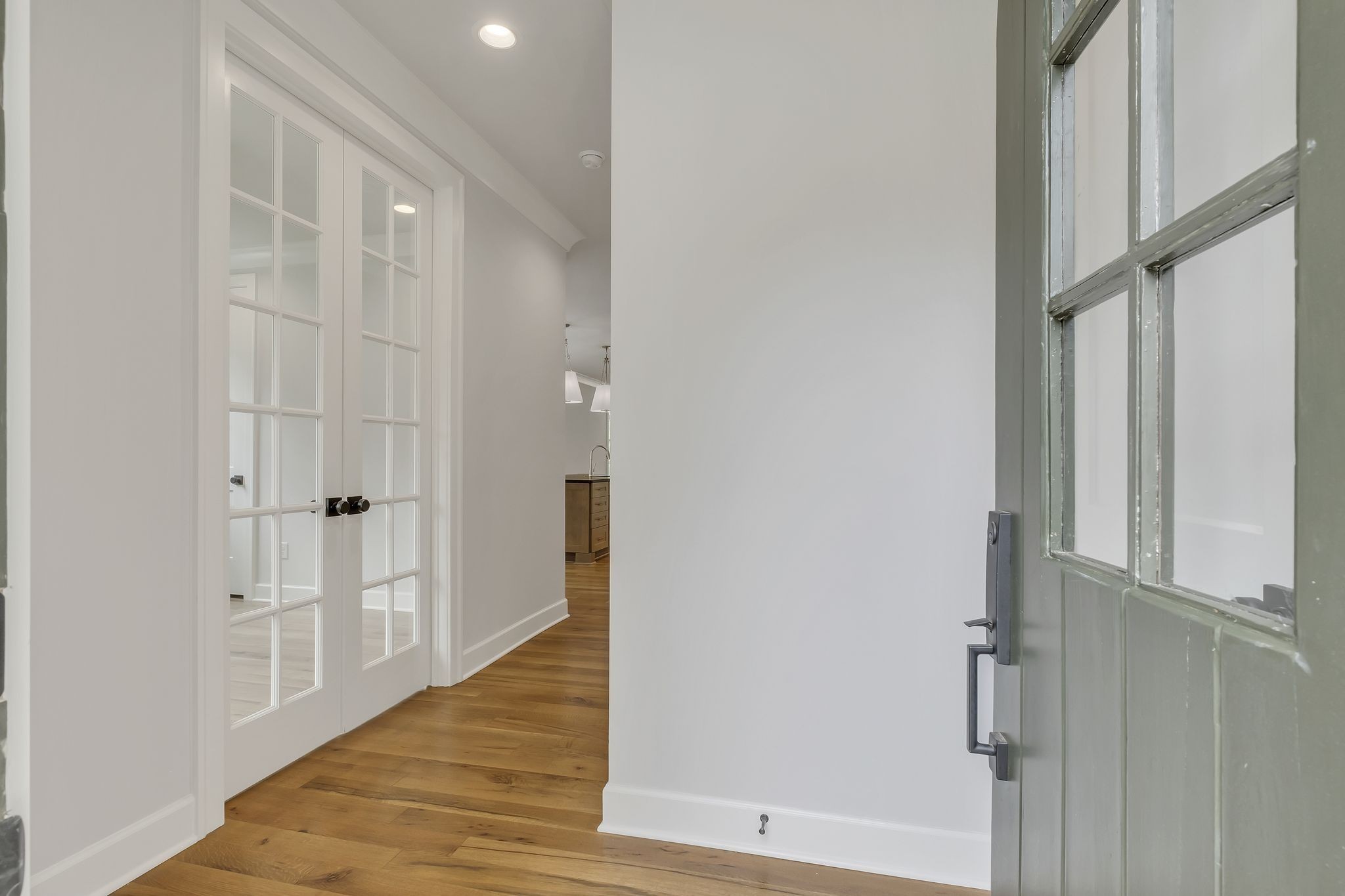 2704 Westwood Avenue