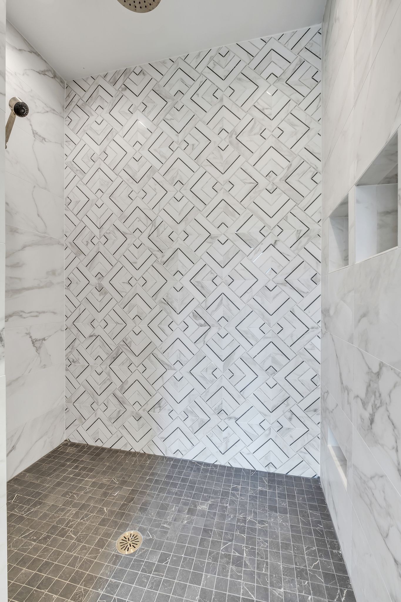 2704 Westwood Avenue