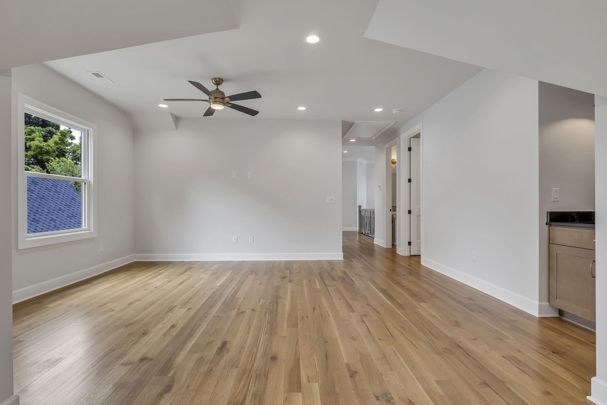 2704 Westwood Avenue