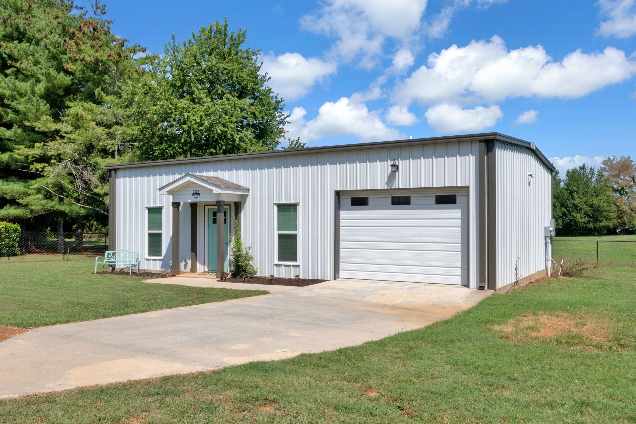 2329 Irby Ln
