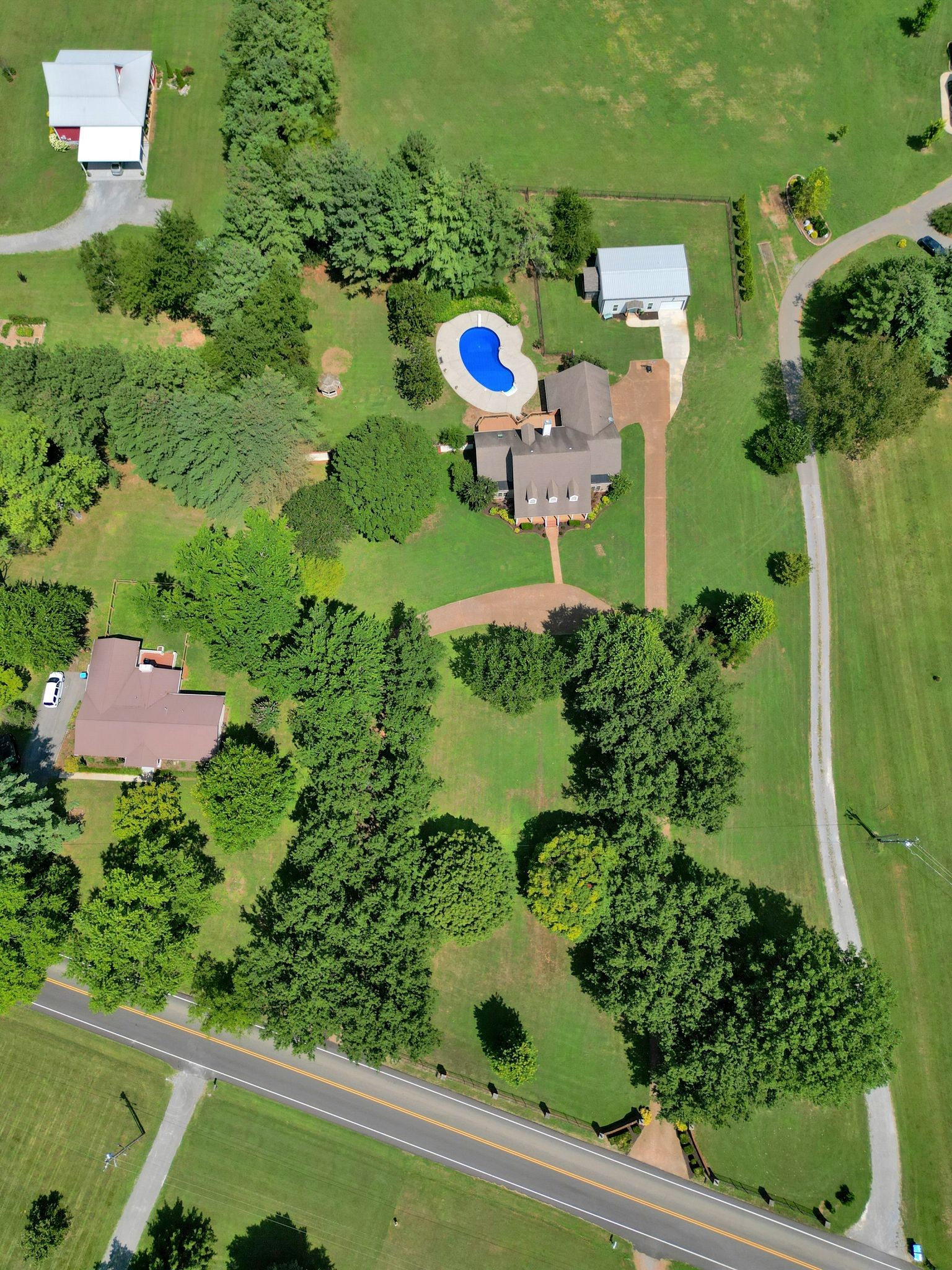 2329 Irby Ln