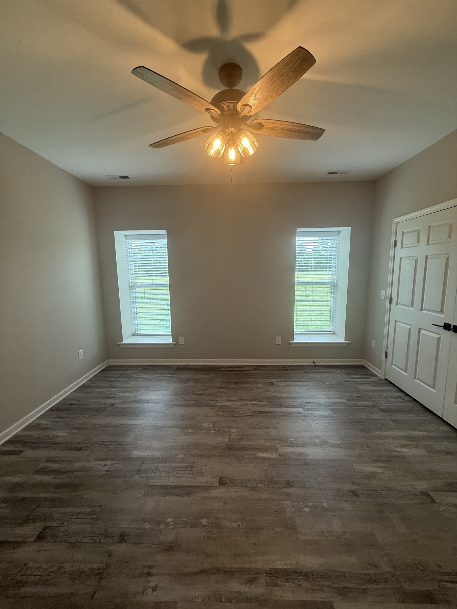 2329 Irby Ln
