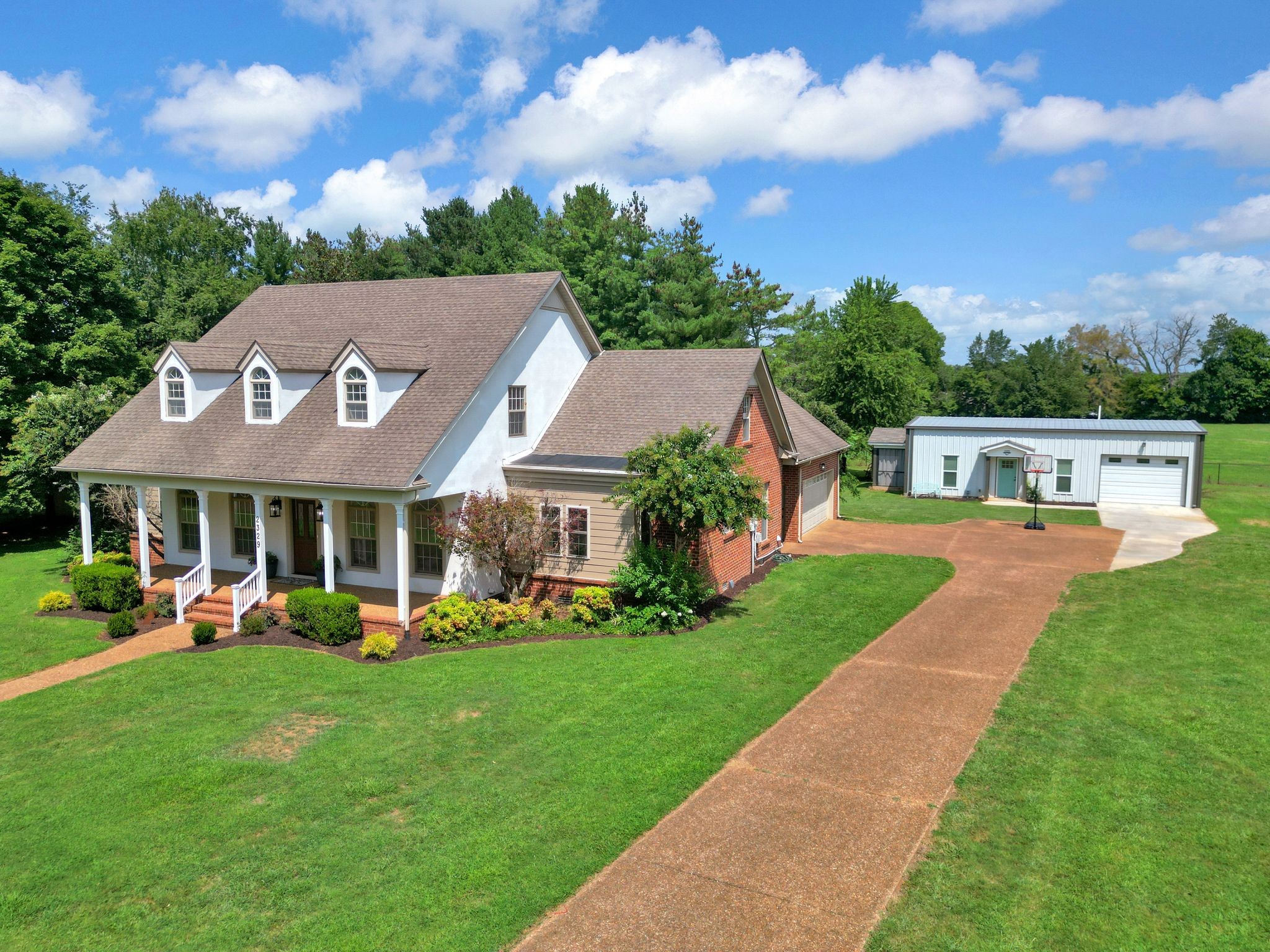 2329 Irby Ln