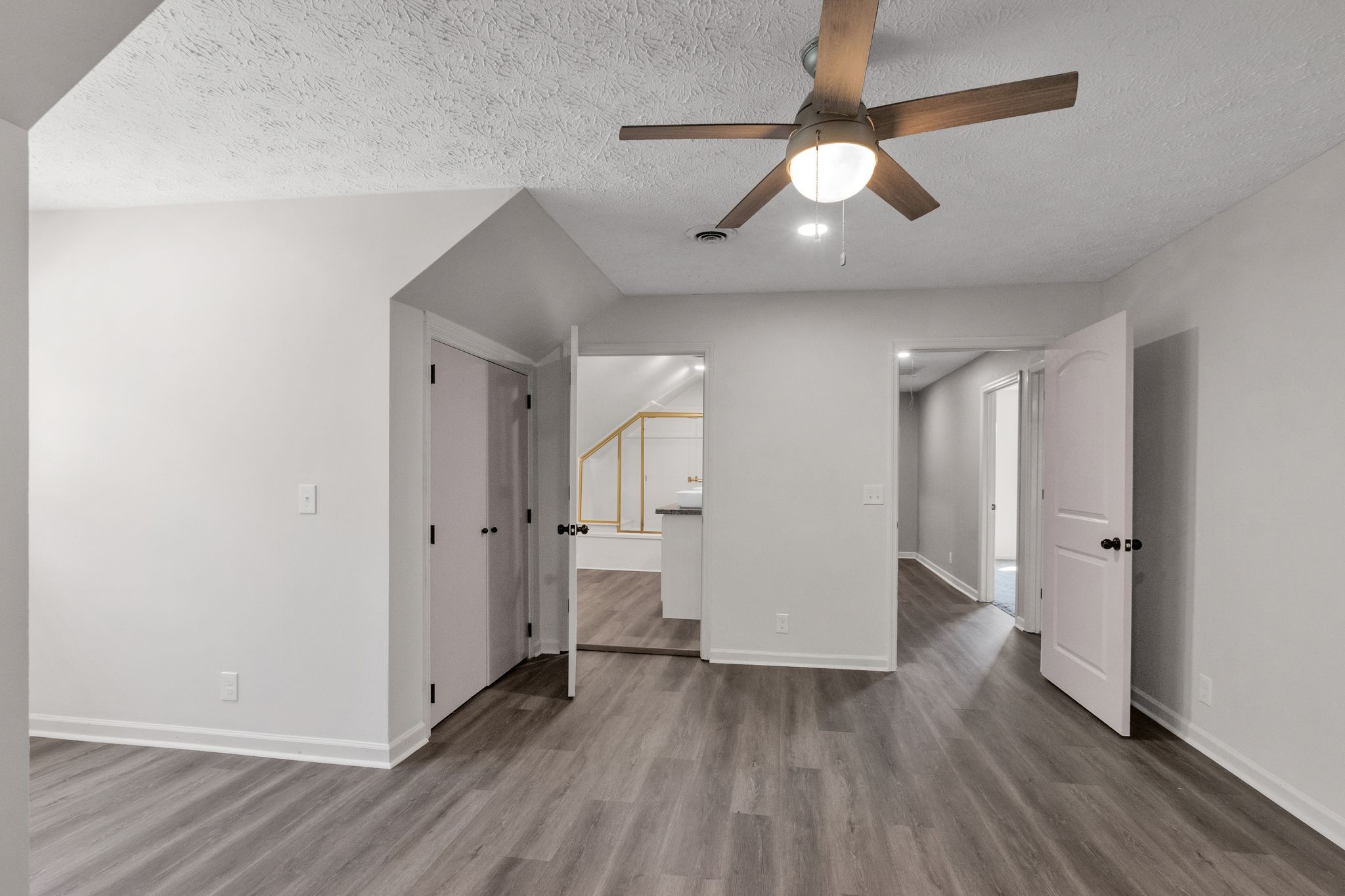 2329 Irby Ln