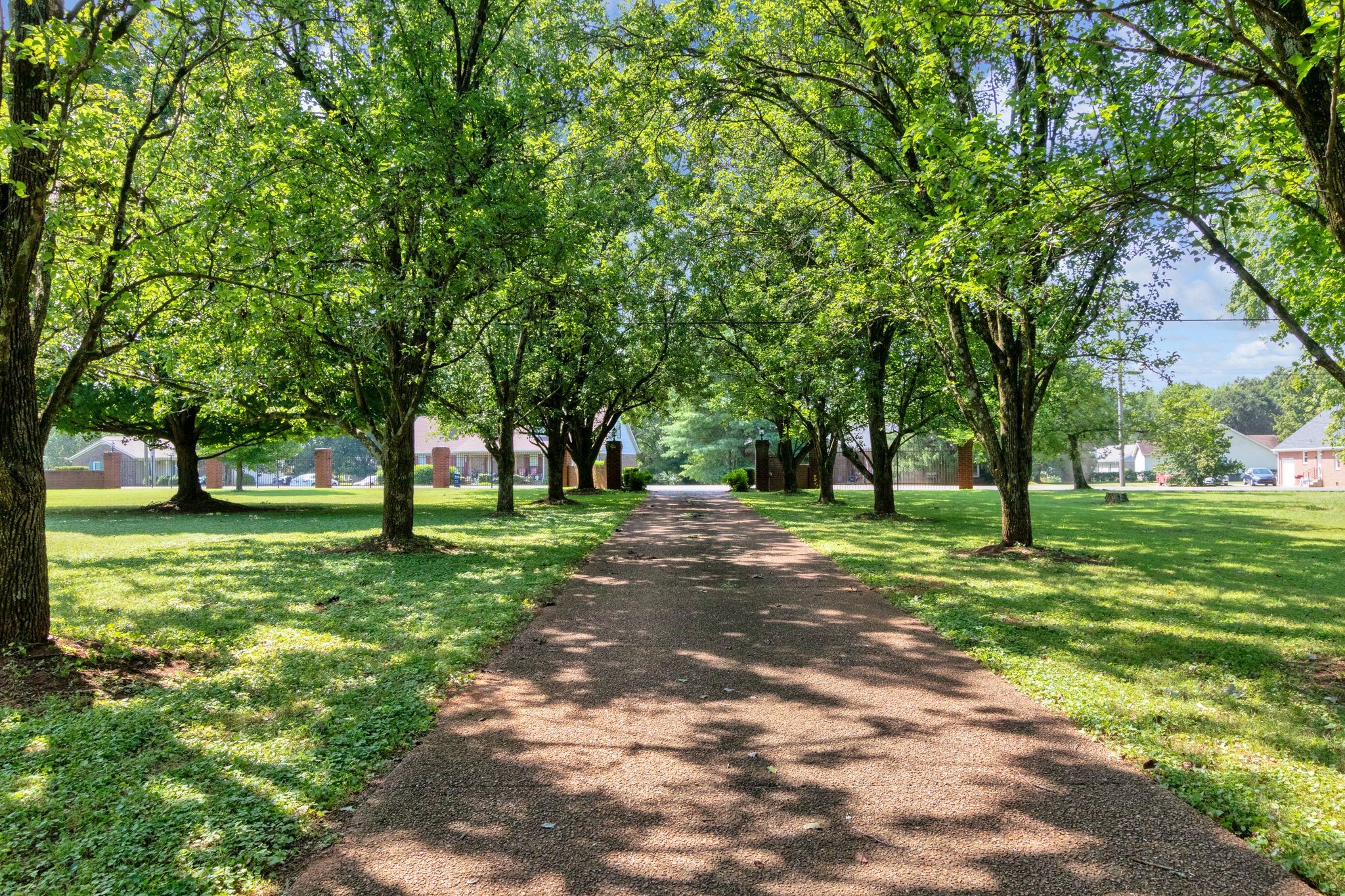 2329 Irby Ln