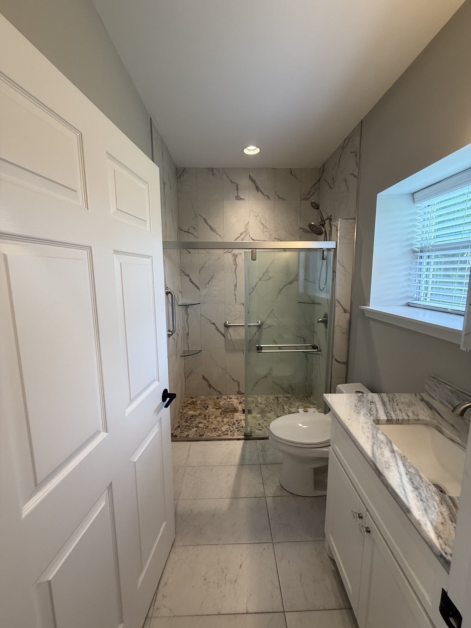 2329 Irby Ln