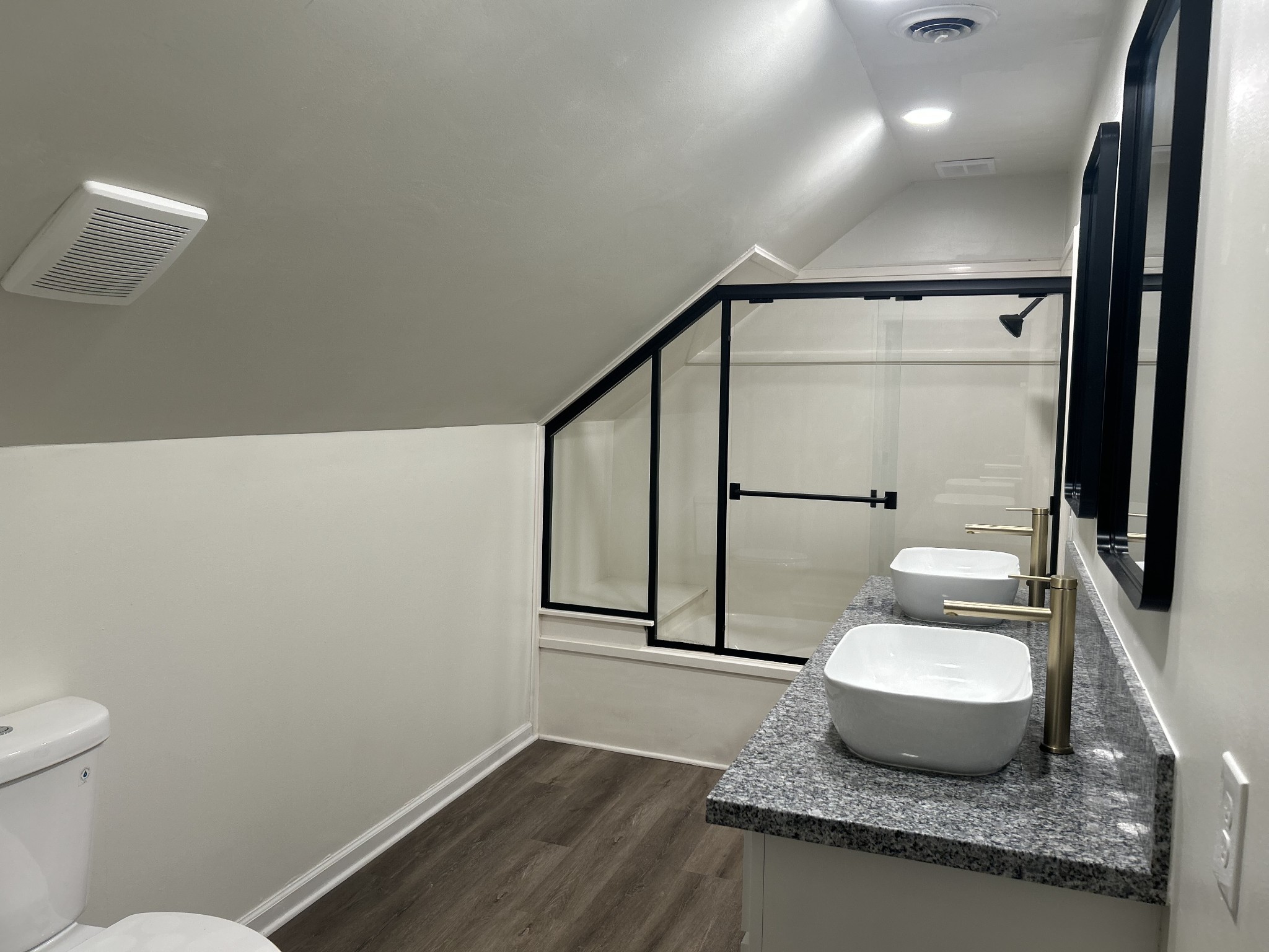 2329 Irby Ln