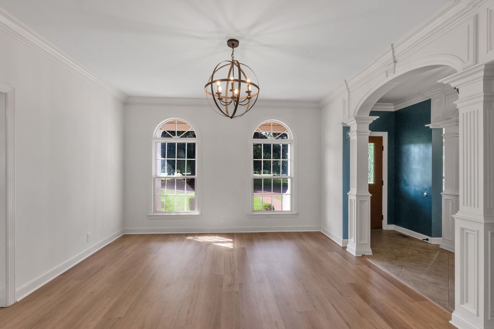 2329 Irby Ln