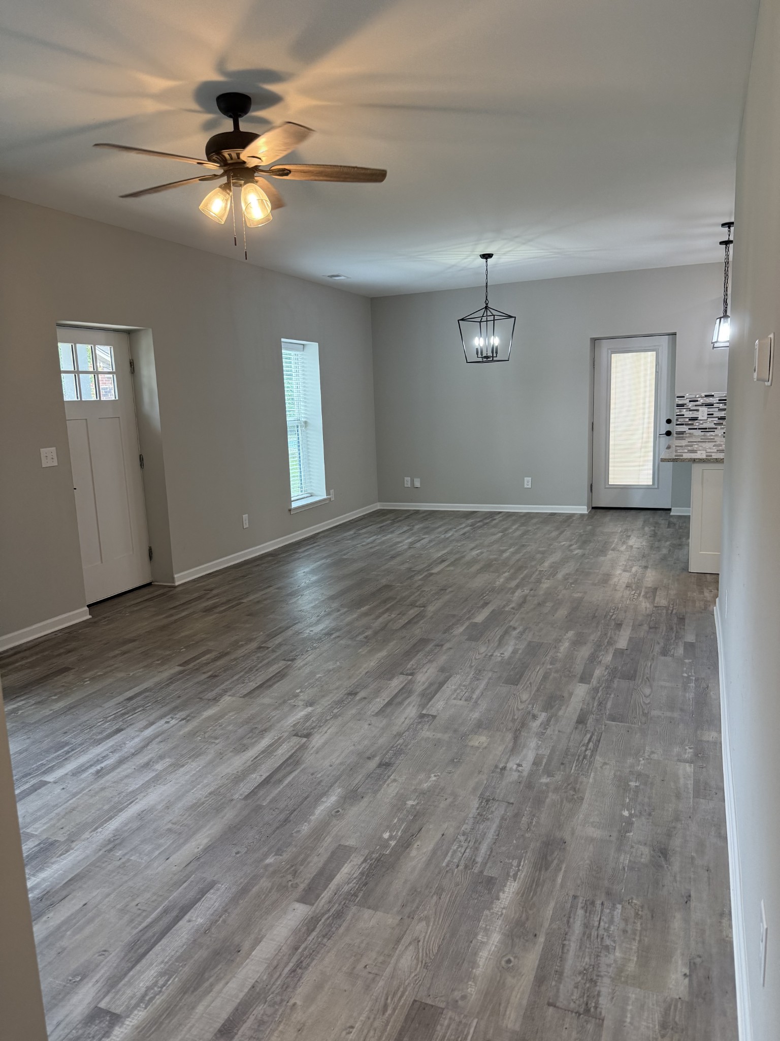 2329 Irby Ln