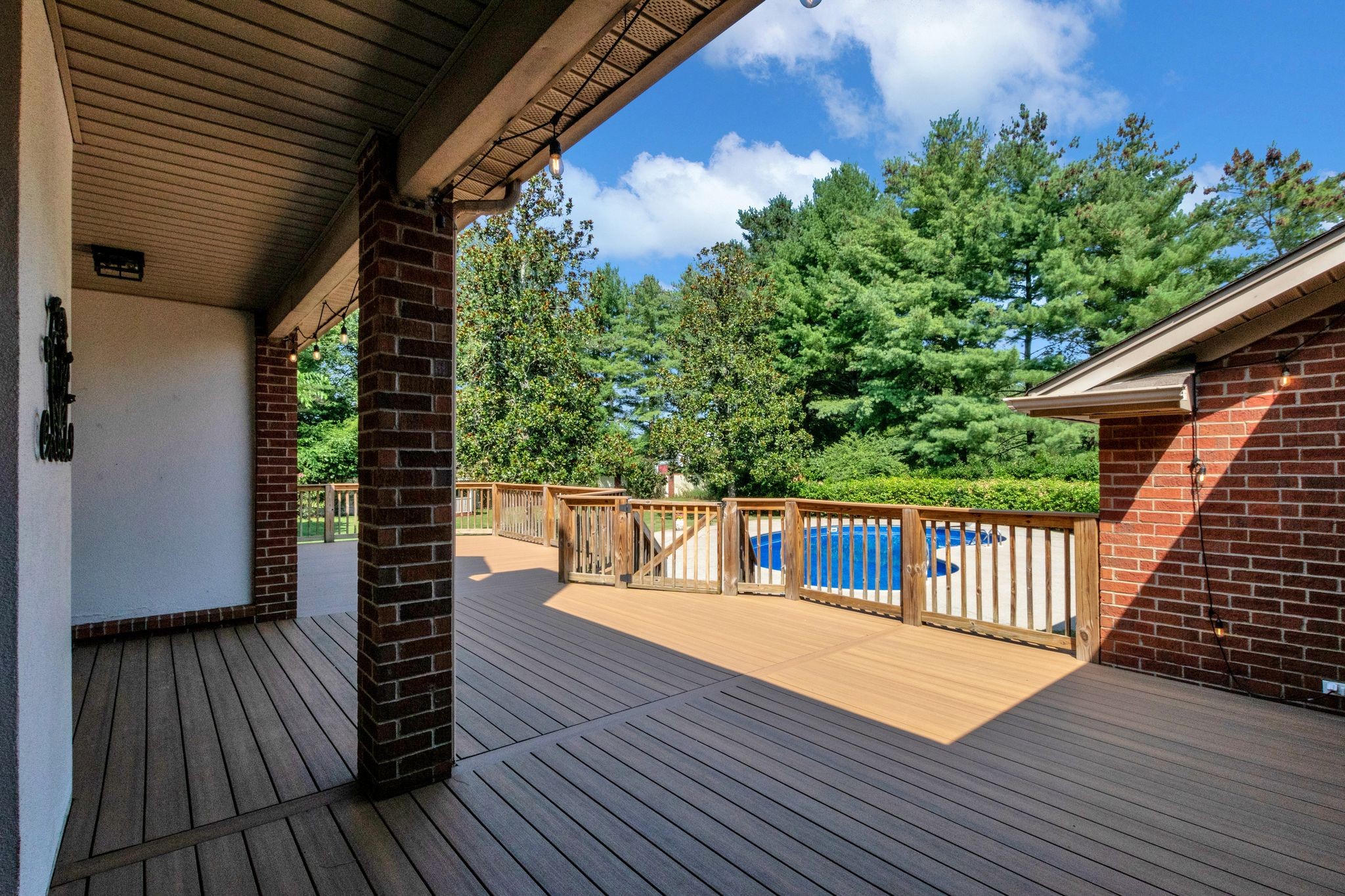 2329 Irby Ln