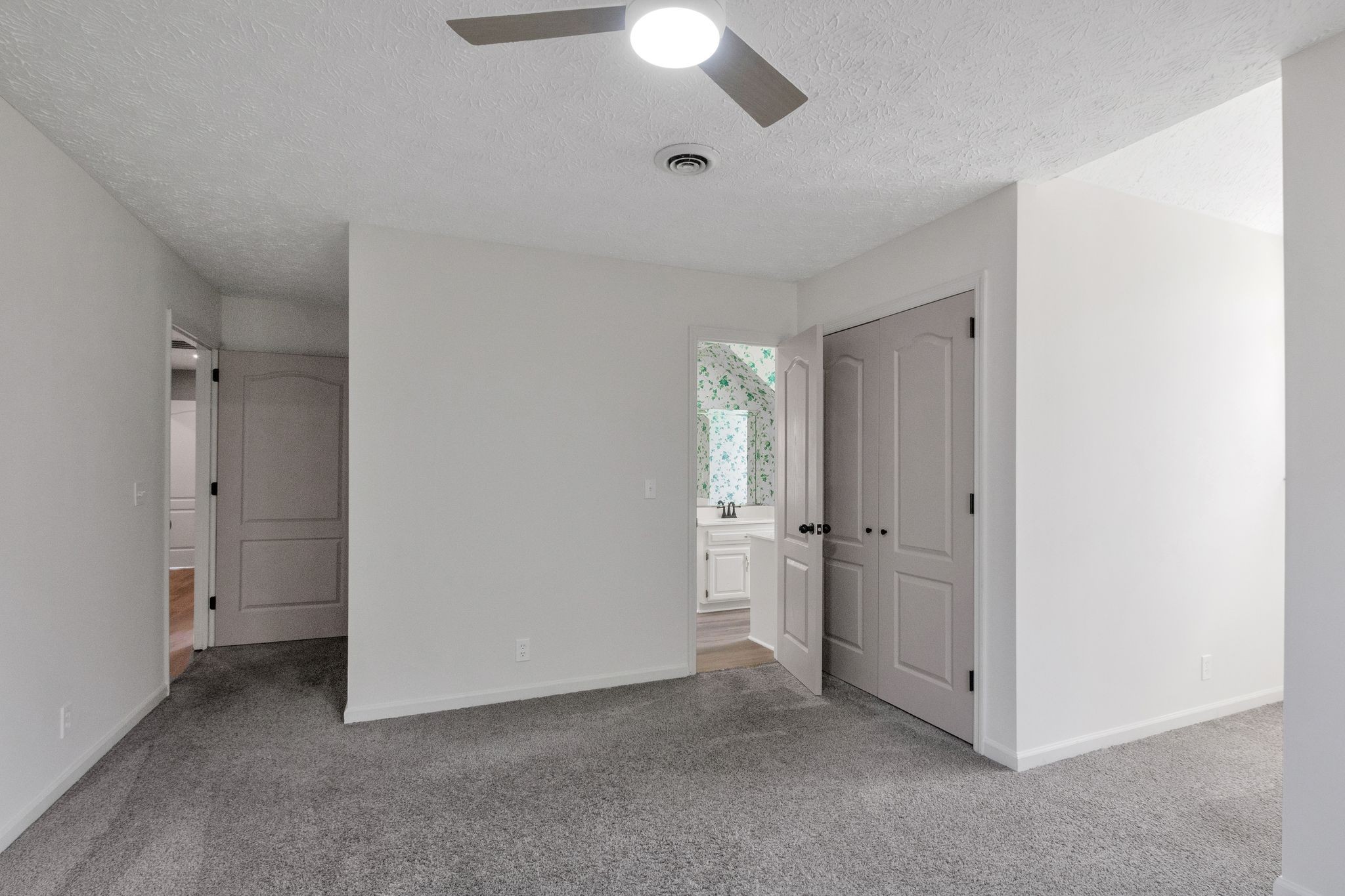 2329 Irby Ln