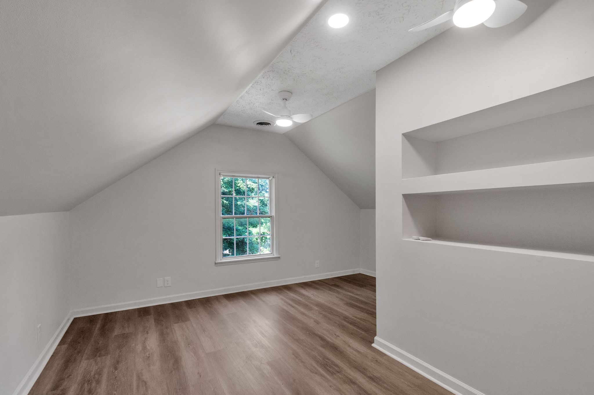 2329 Irby Ln