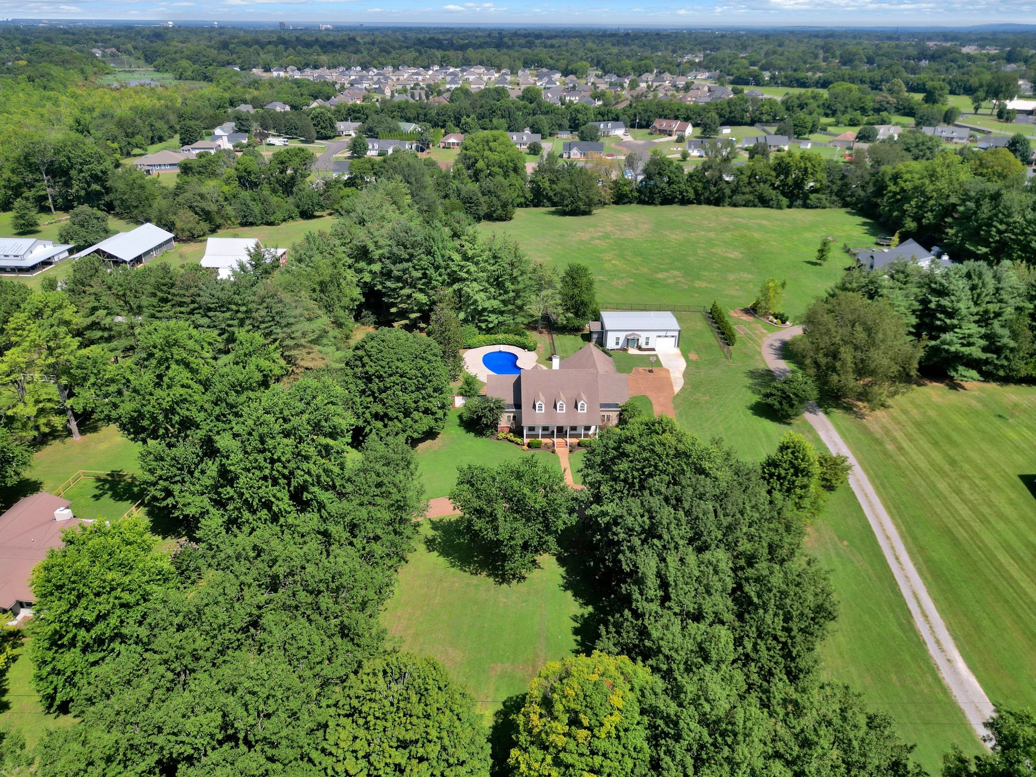 2329 Irby Ln