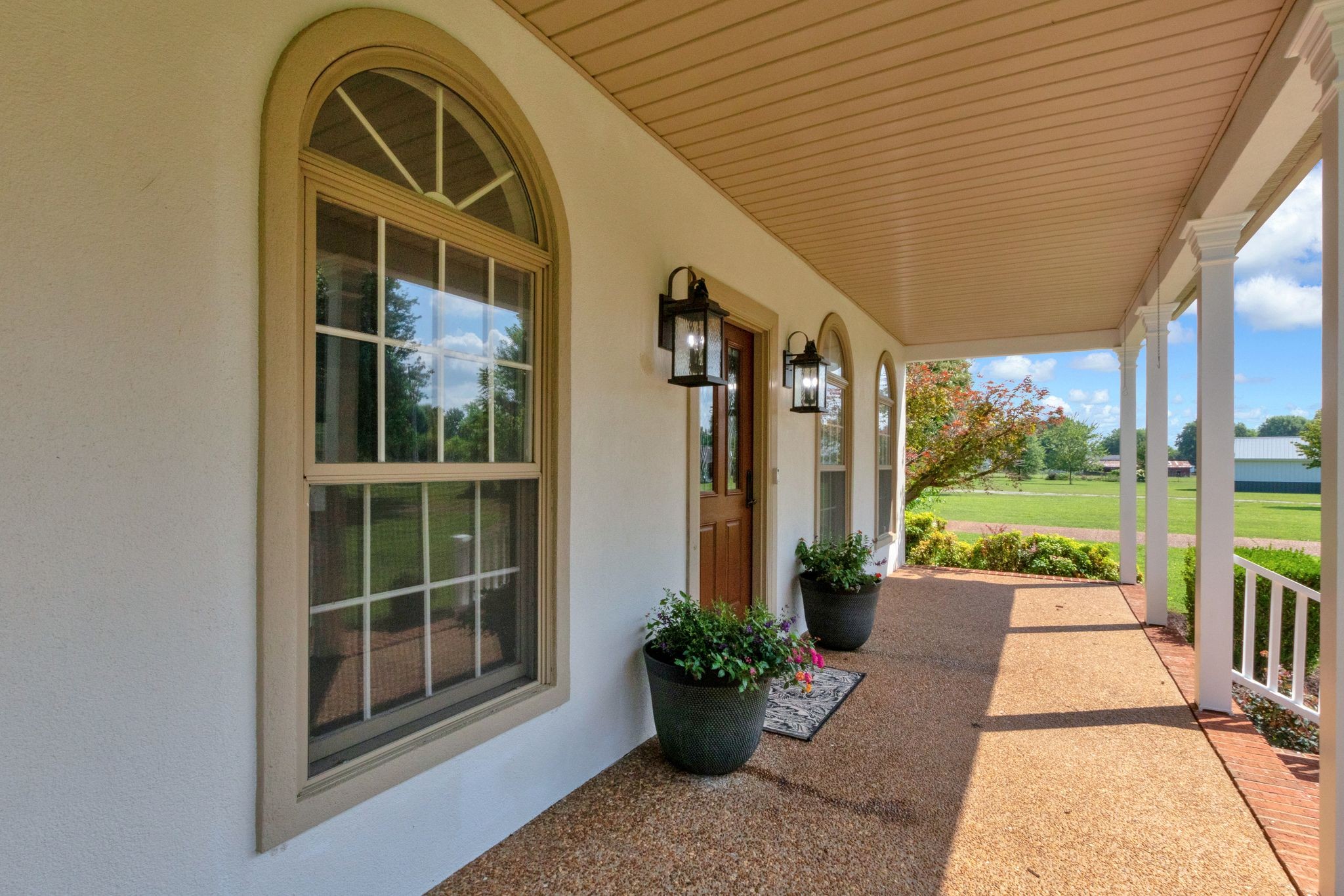 2329 Irby Ln