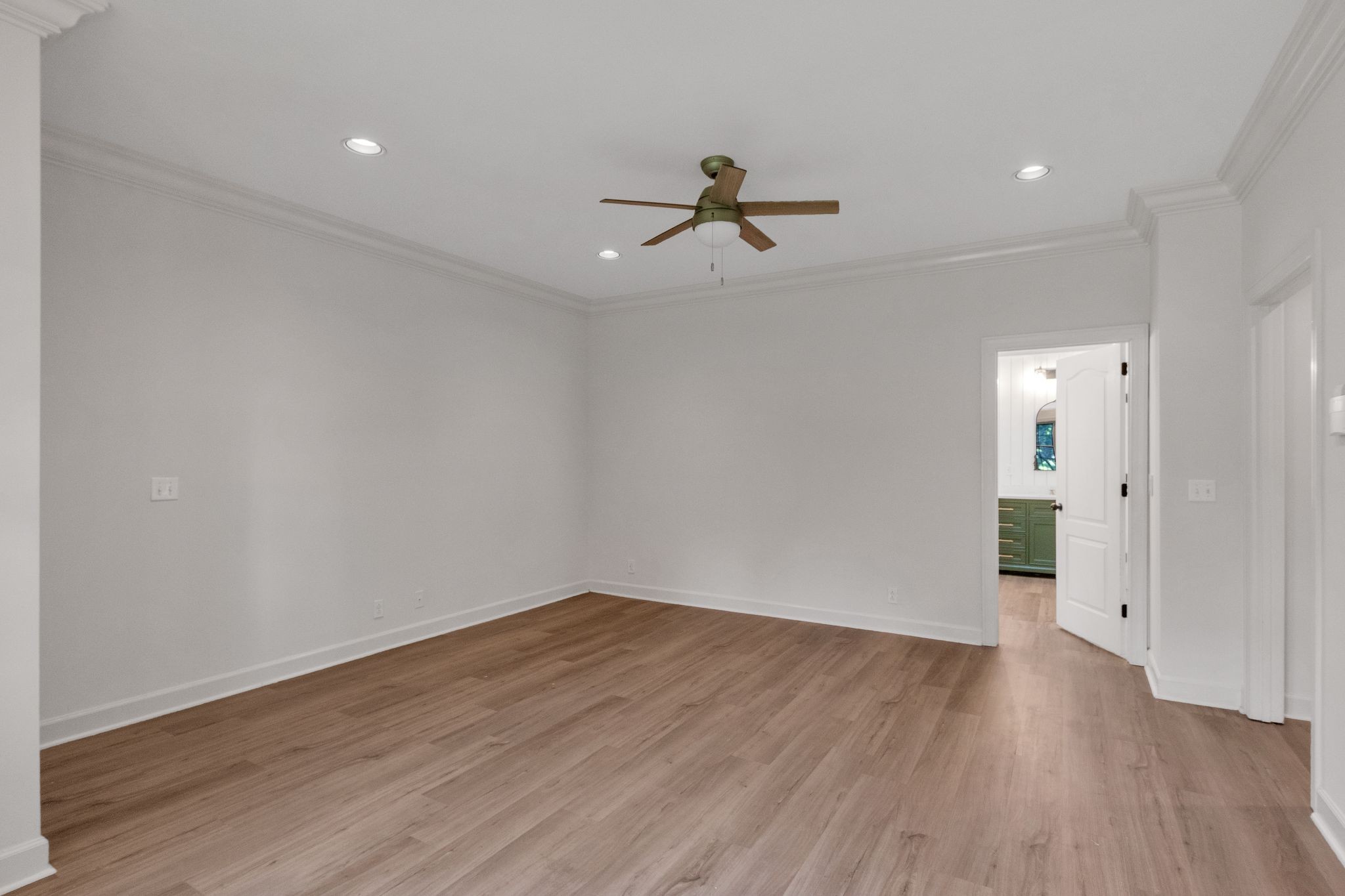 2329 Irby Ln