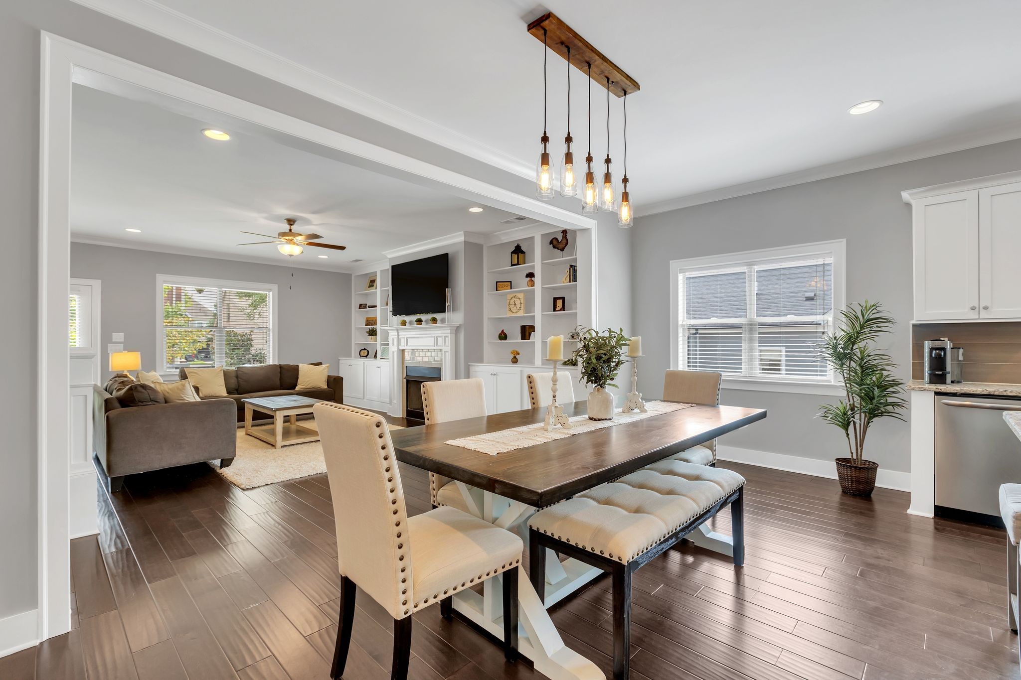 459 Finnhorse Ln