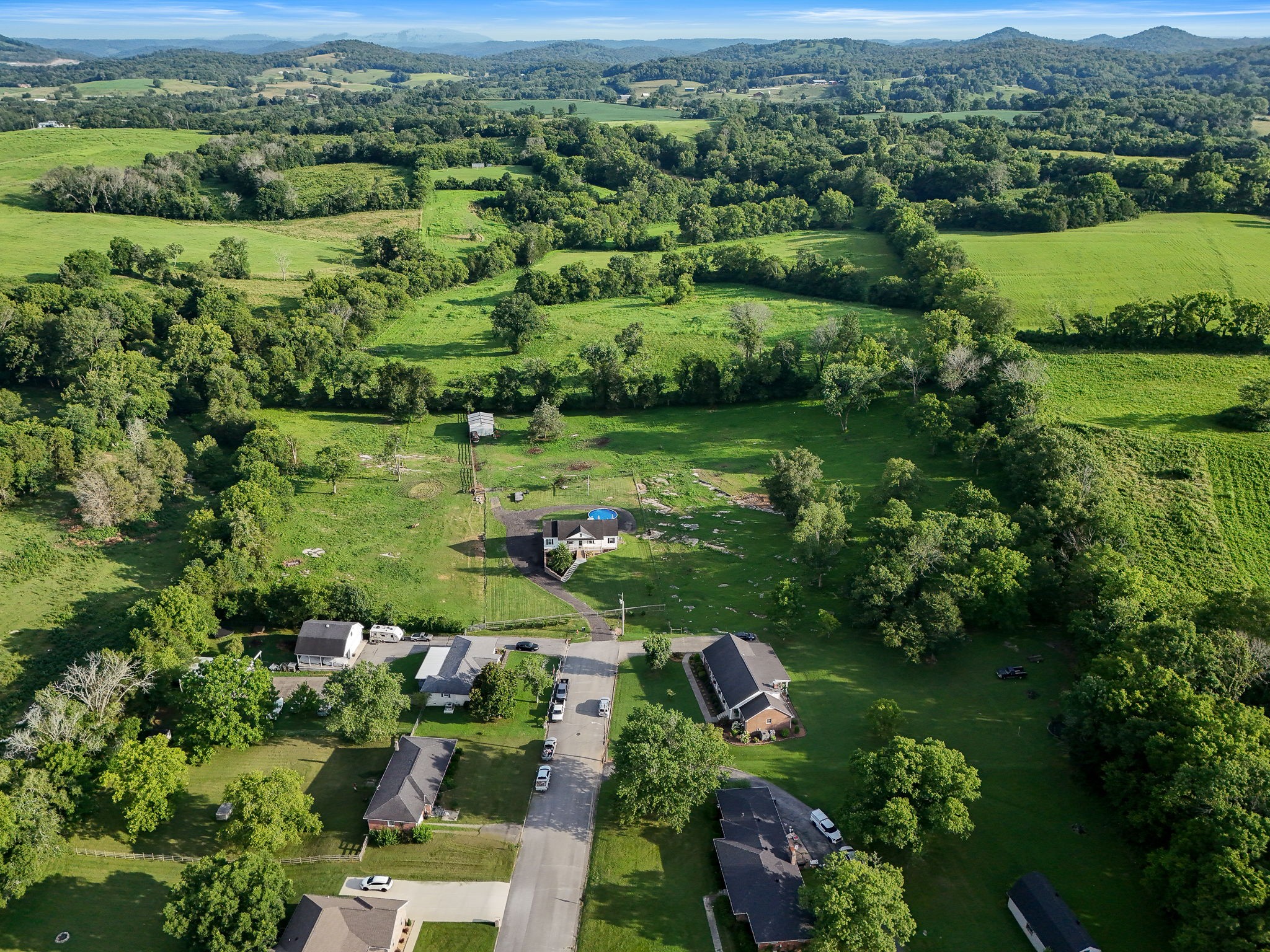 125 Hillwood Acres