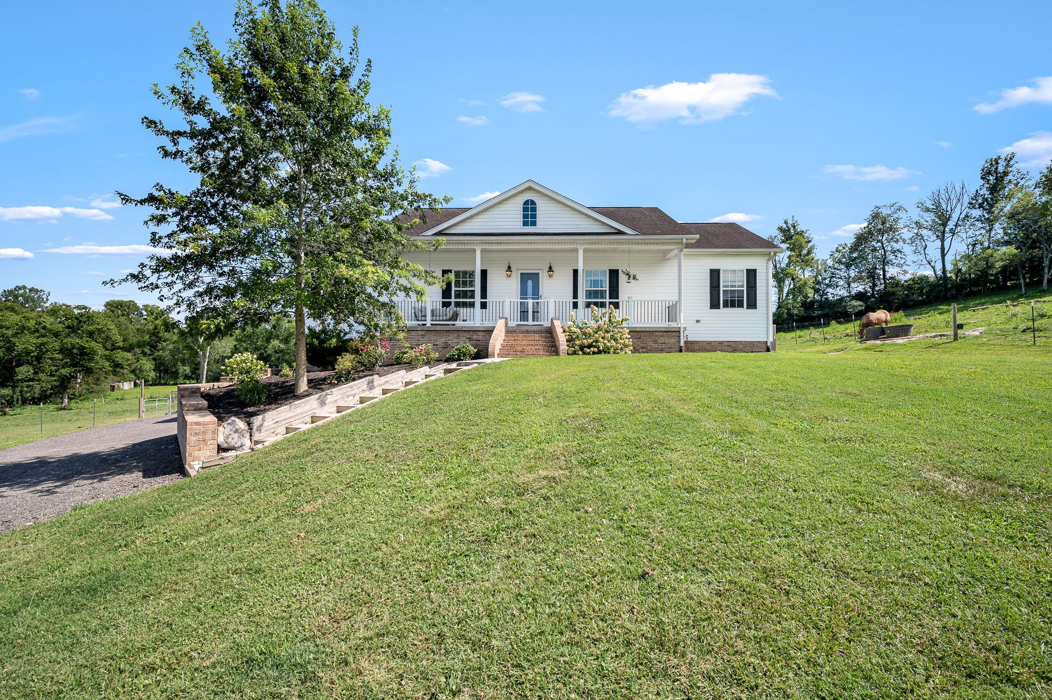 125 Hillwood Acres