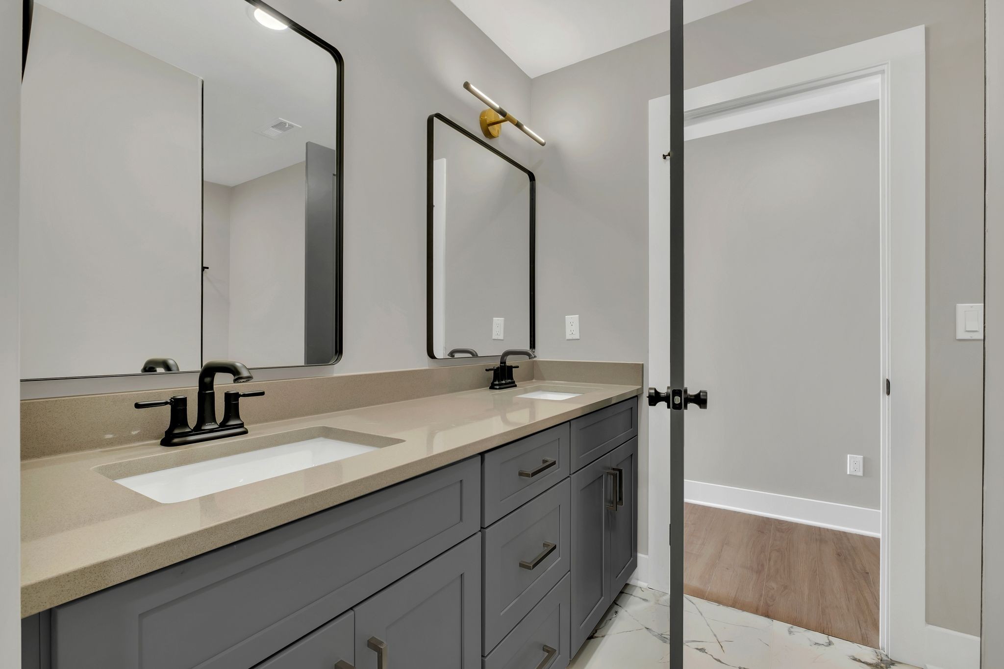 2637A Pennington Ave