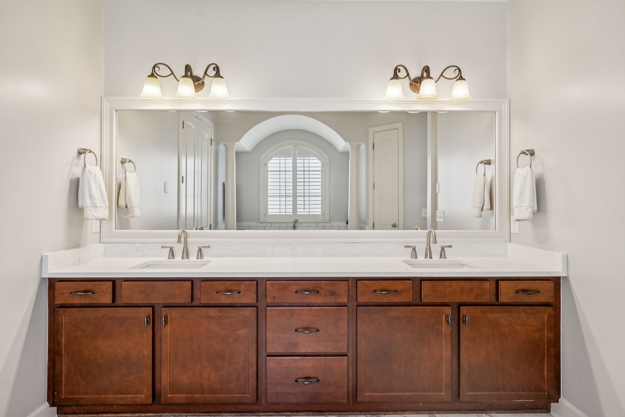 9065 Chardonnay Trce