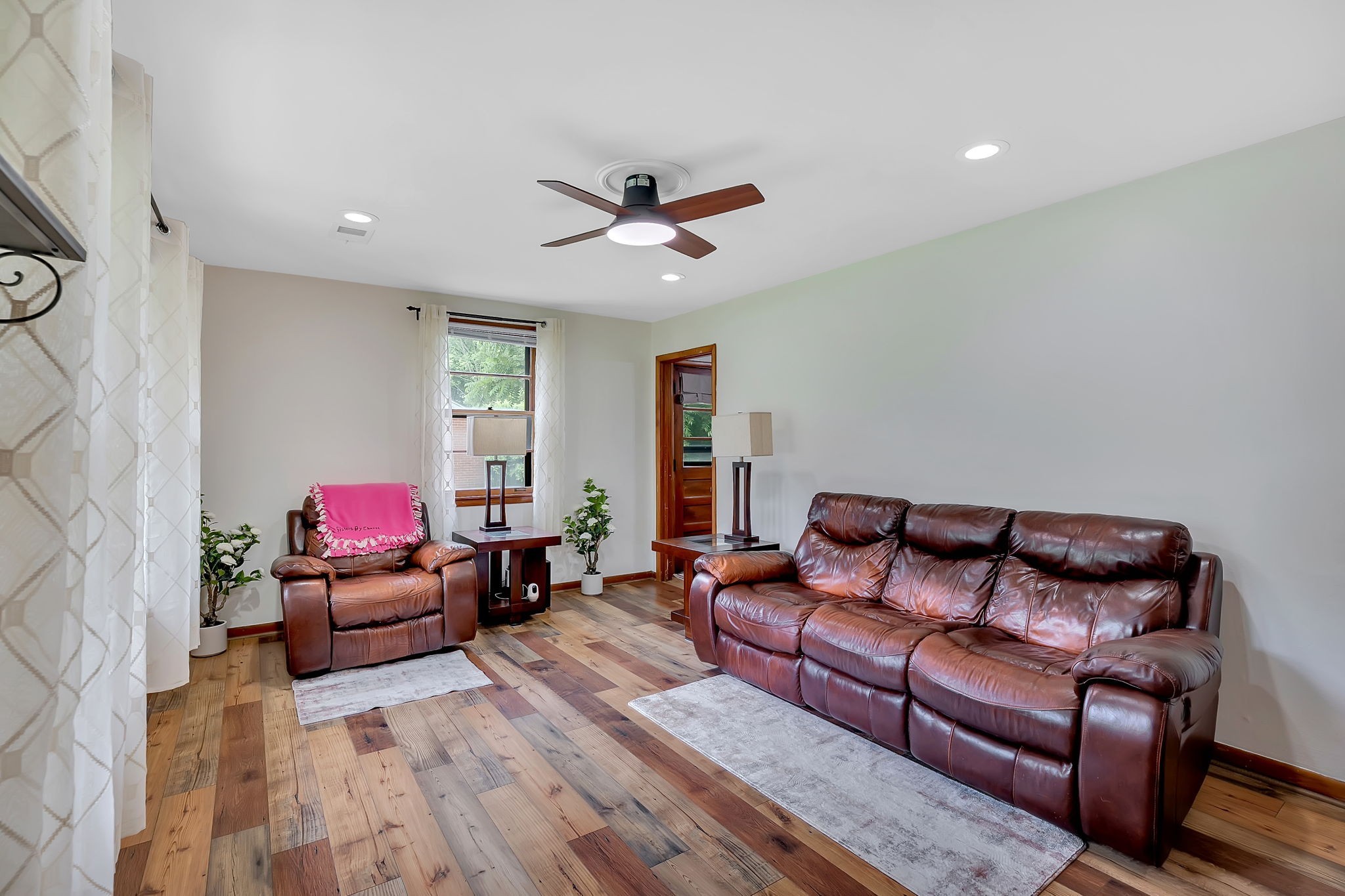 2728 Nodyne Dr