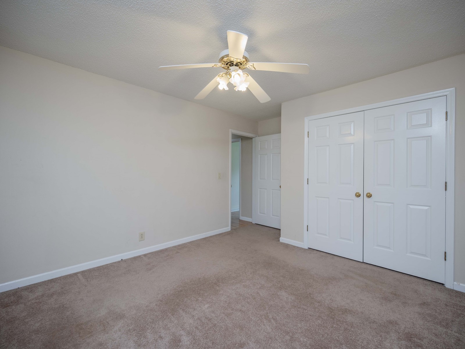 2563 Saratoga Ct