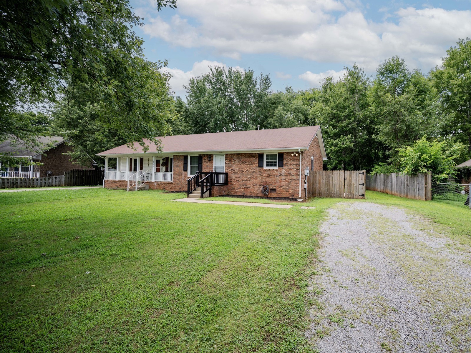 2563 Saratoga Ct
