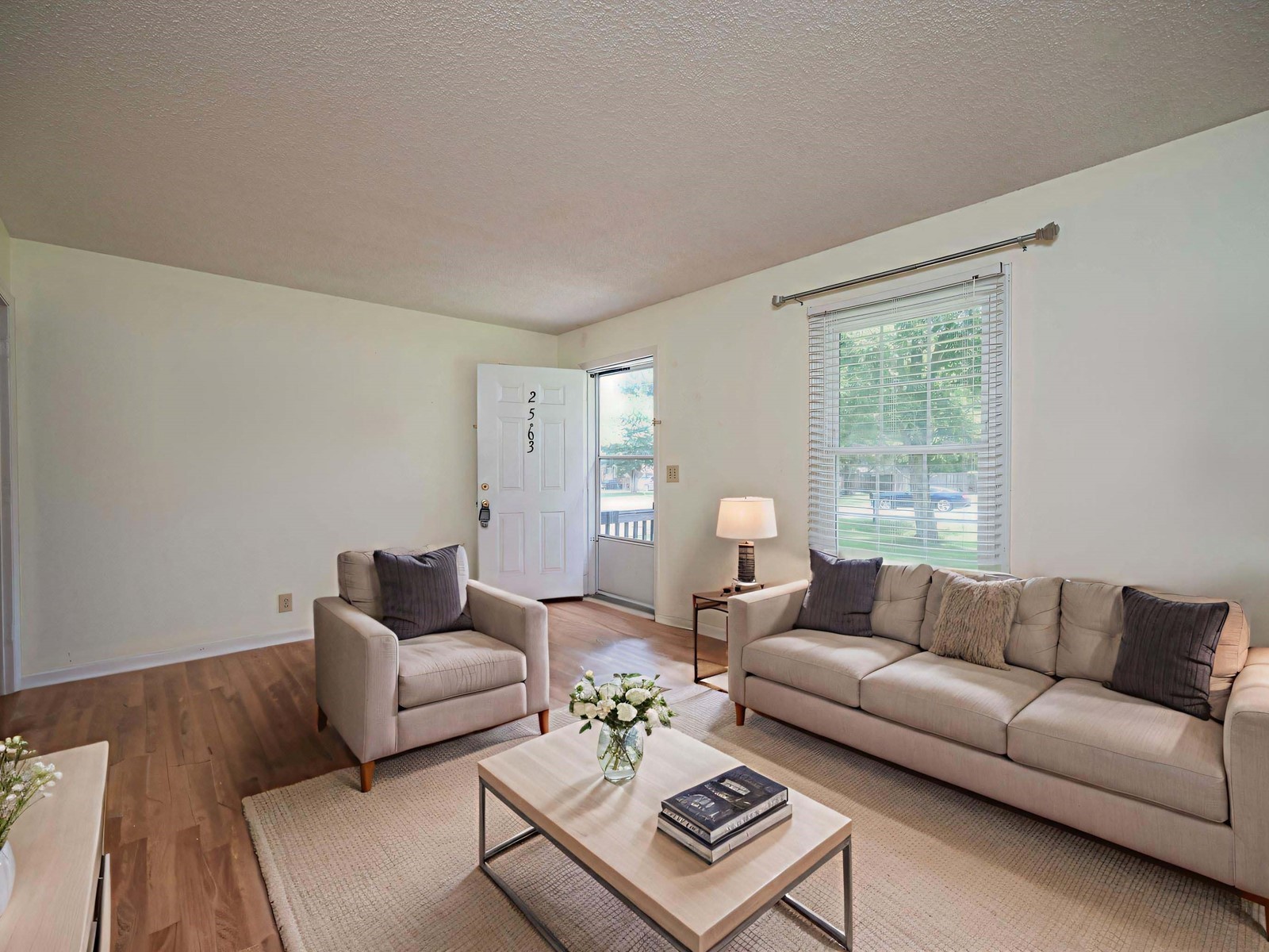 2563 Saratoga Ct