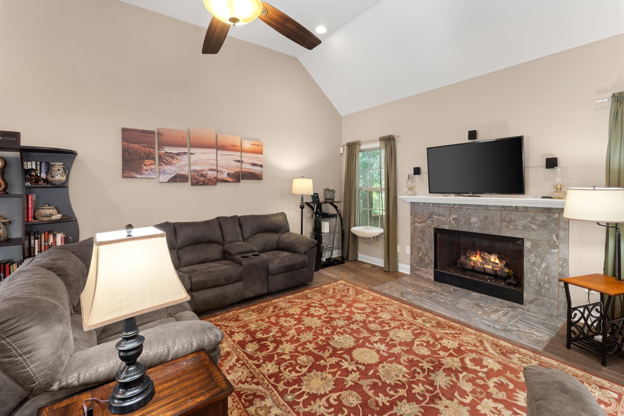 3006 Gracie Ann Dr