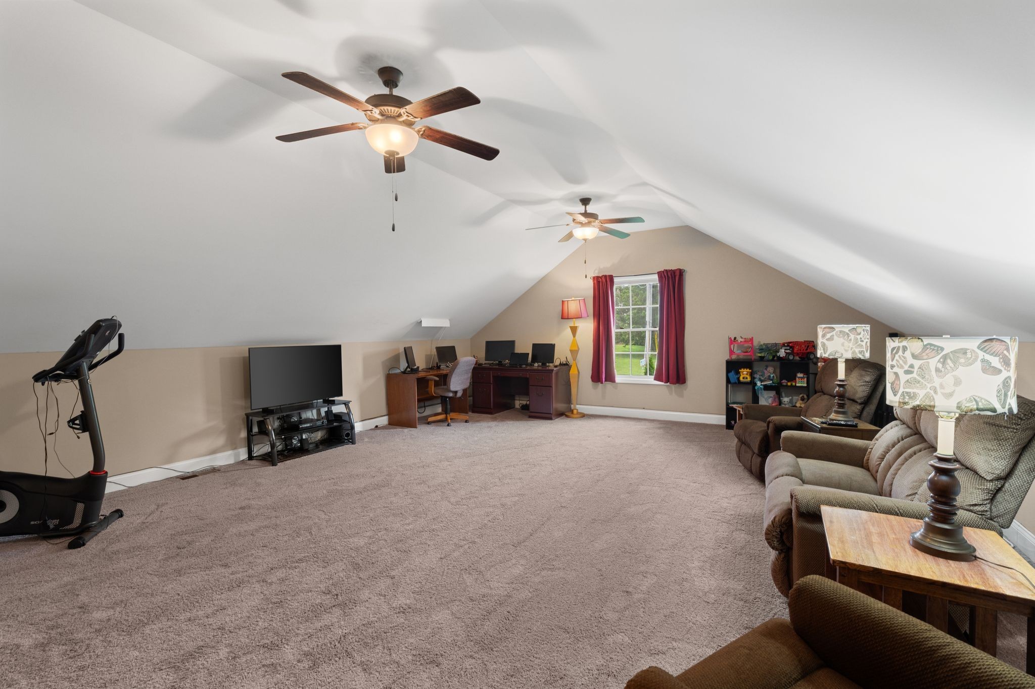 3006 Gracie Ann Dr