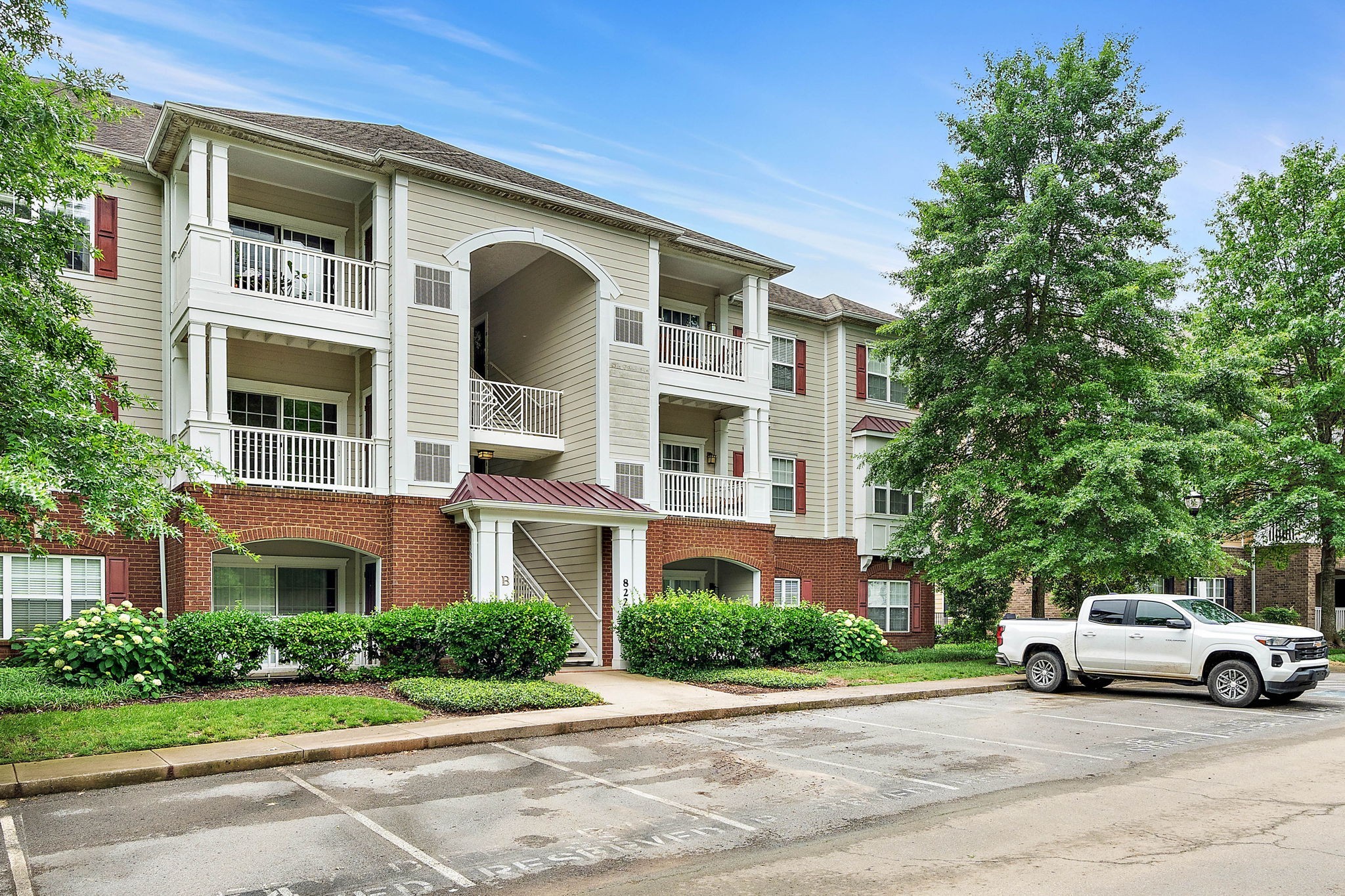 8221 Lenox Creekside Dr Unit: 10
