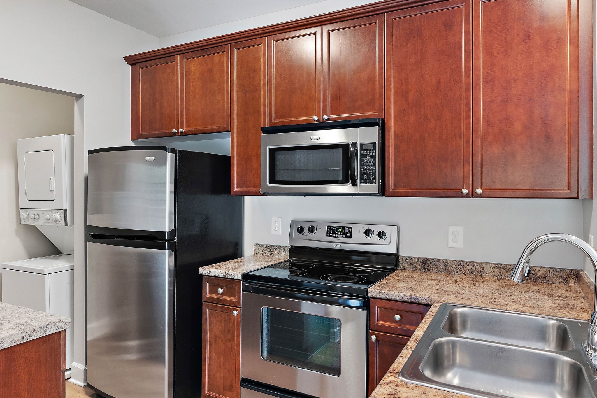 8221 Lenox Creekside Dr Unit: 10