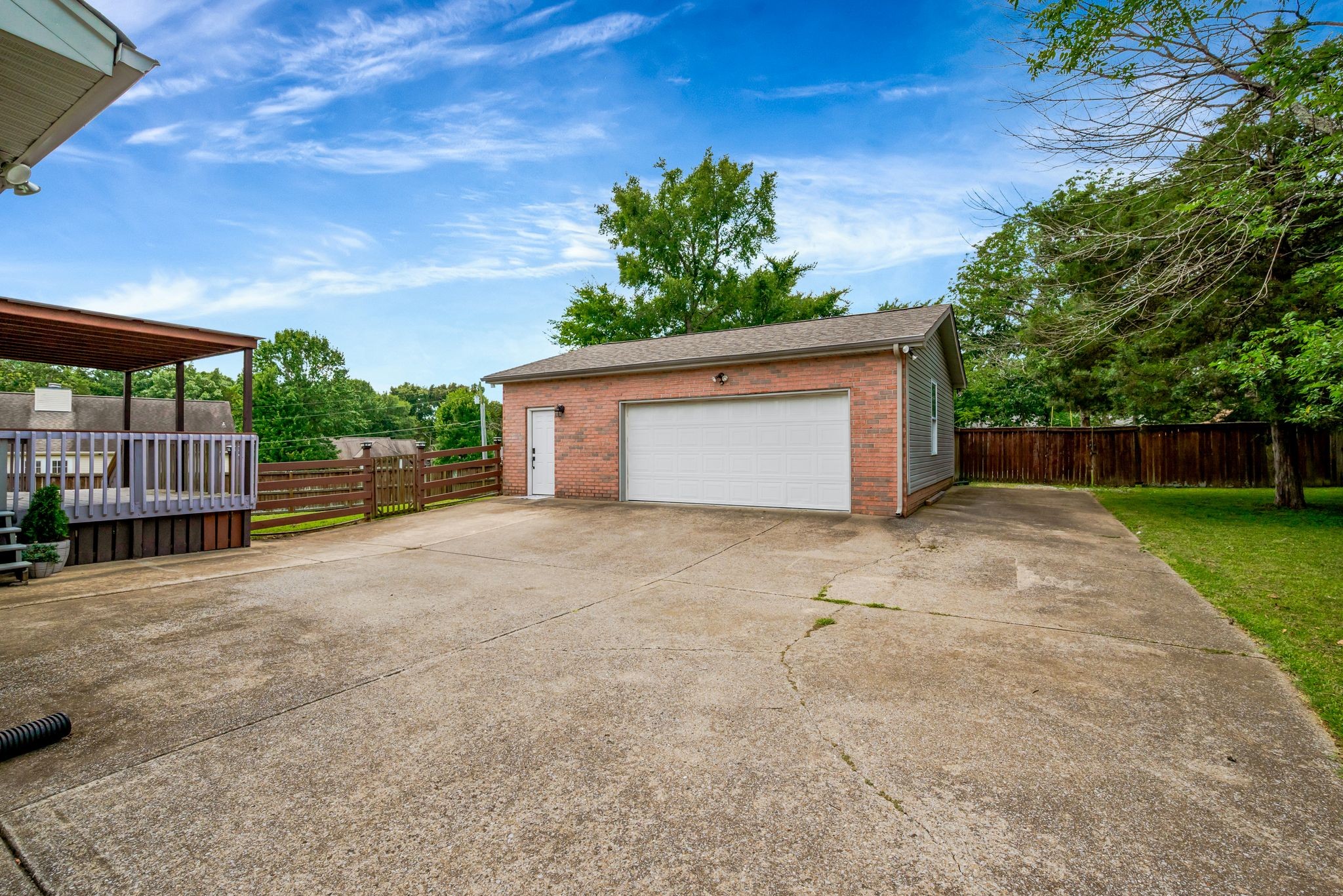 203 Sondra Ct