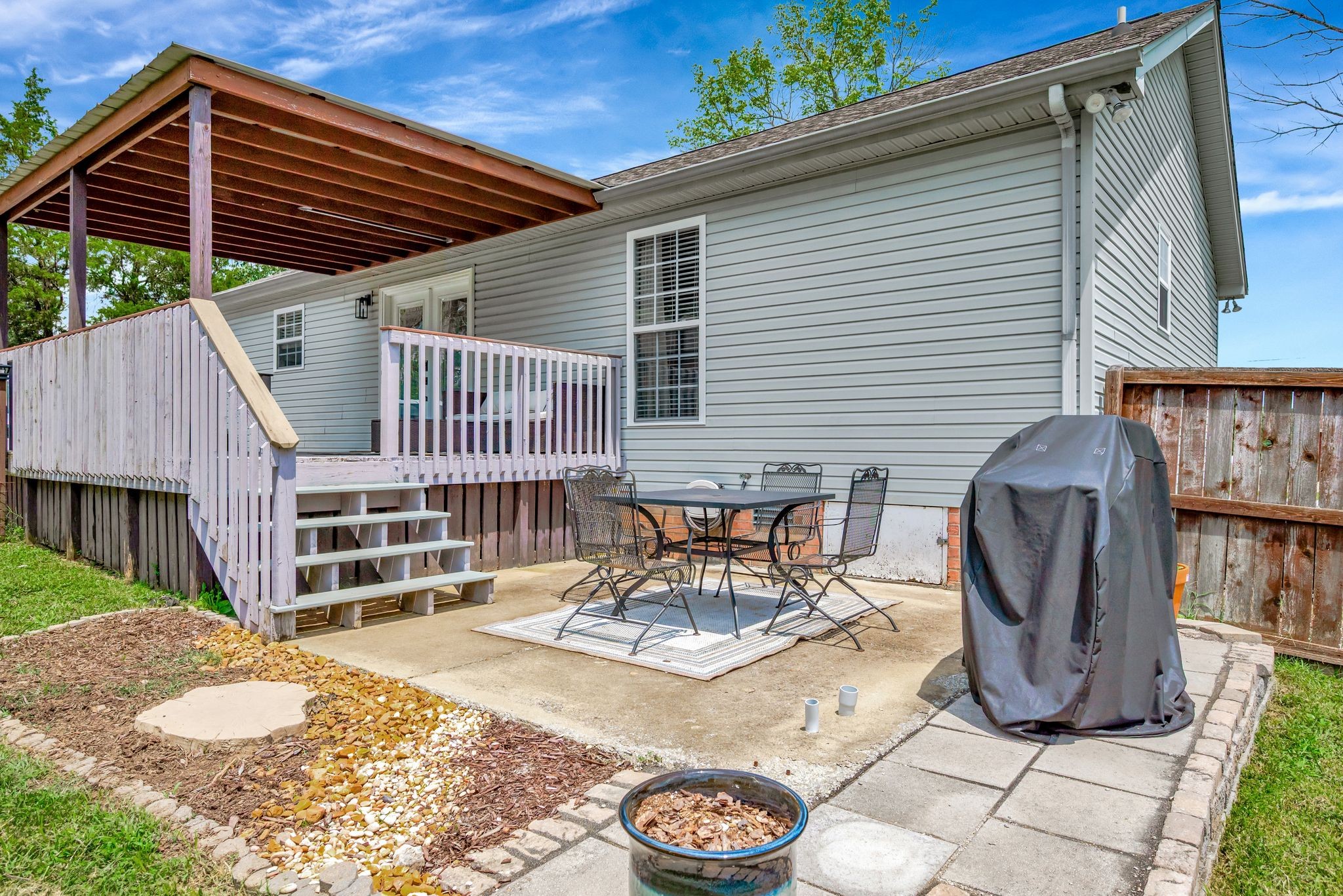 203 Sondra Ct