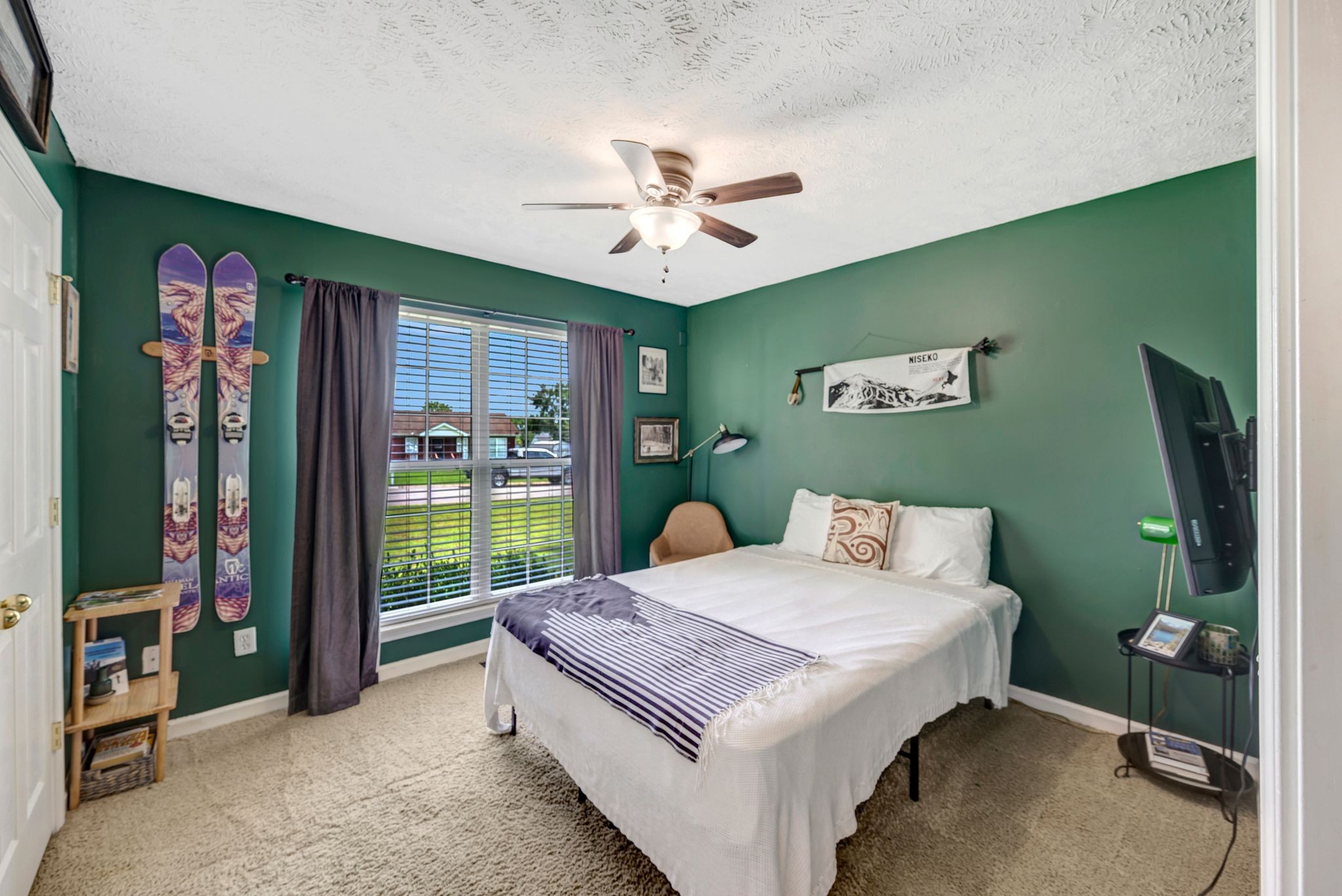 203 Sondra Ct