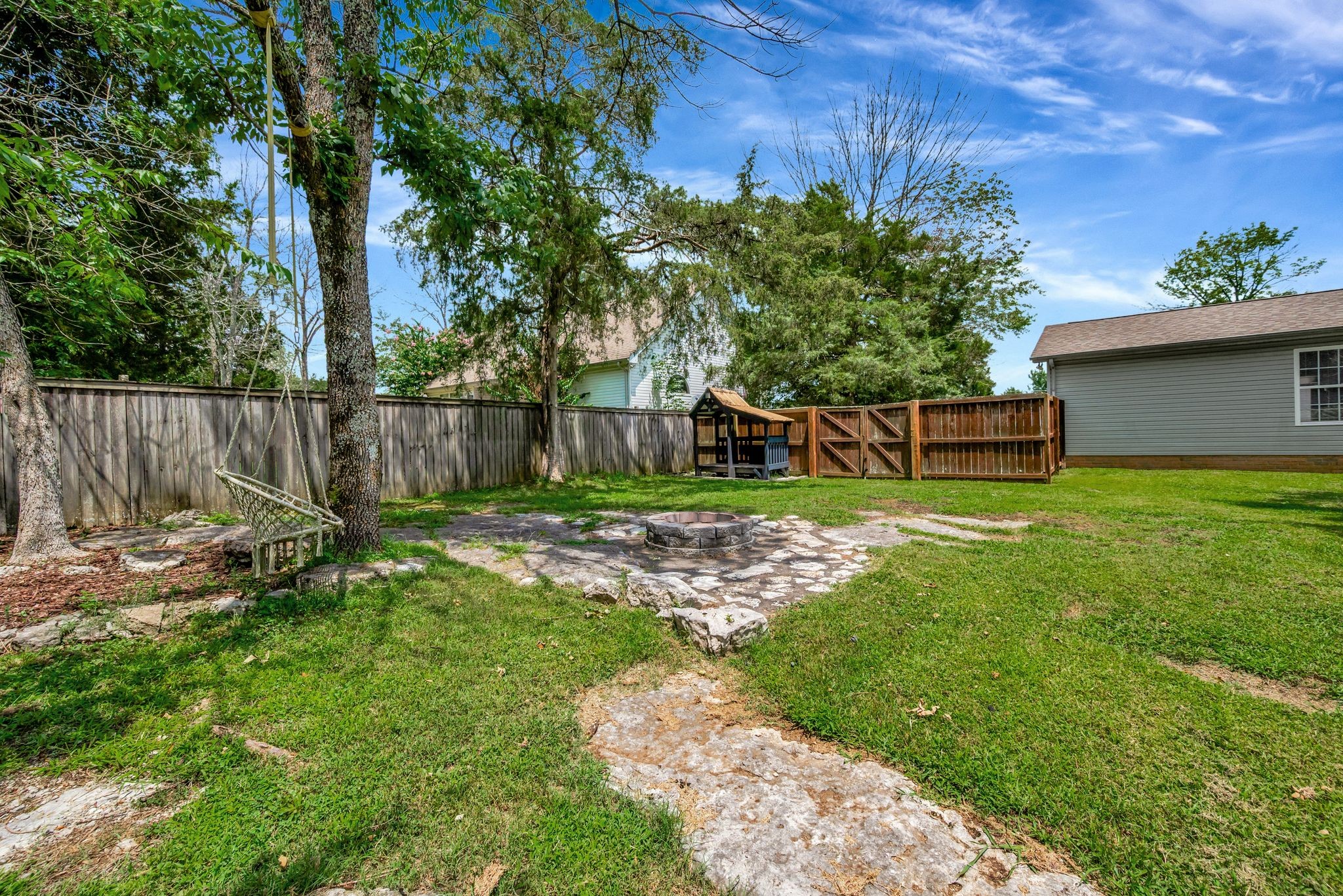 203 Sondra Ct