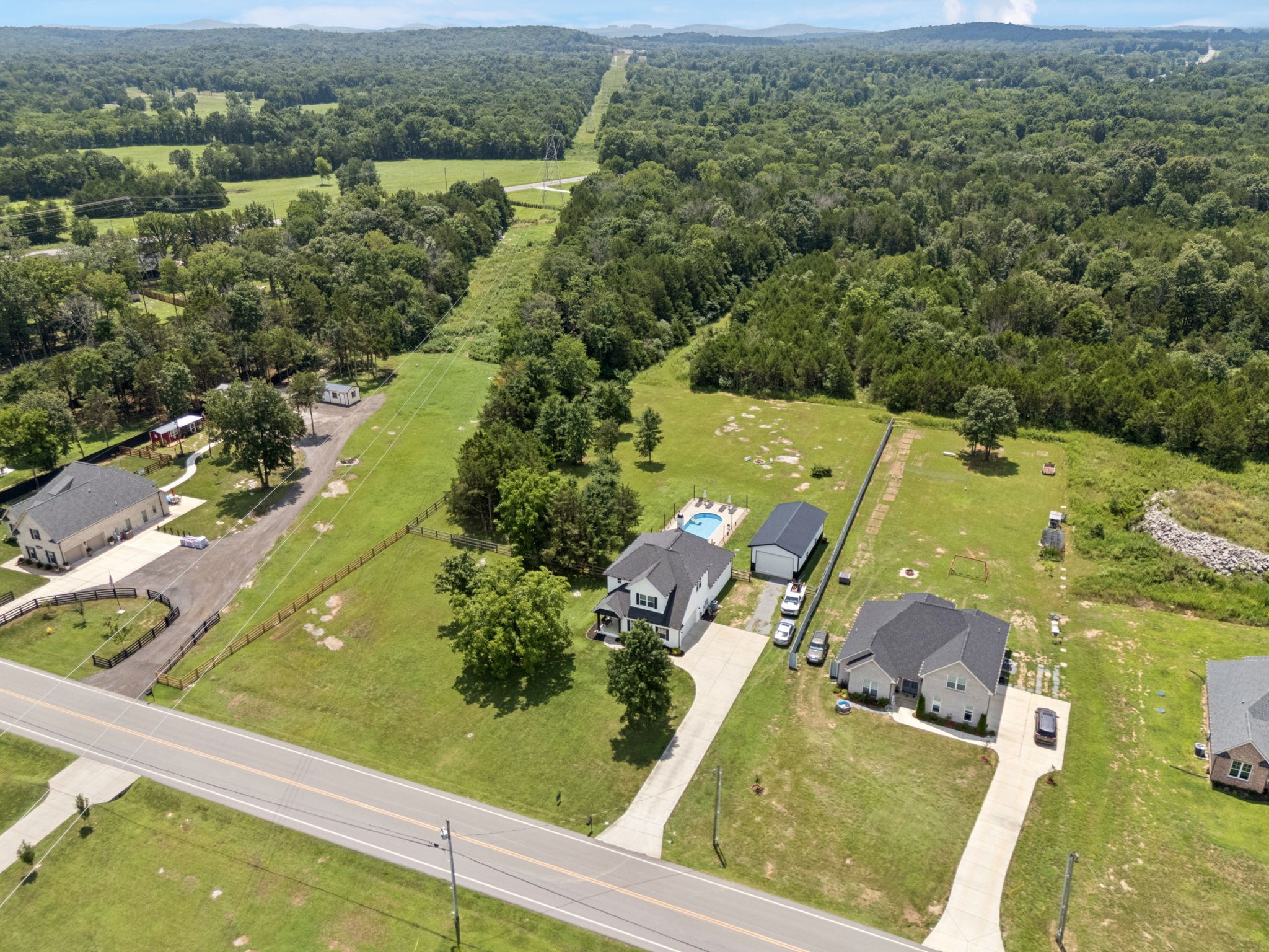 180 Flat Woods Rd