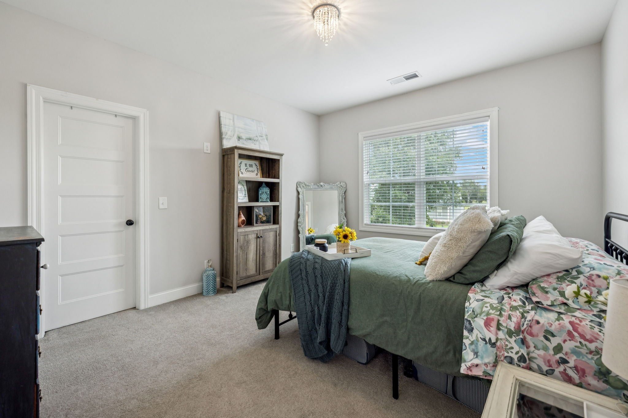 180 Flat Woods Rd