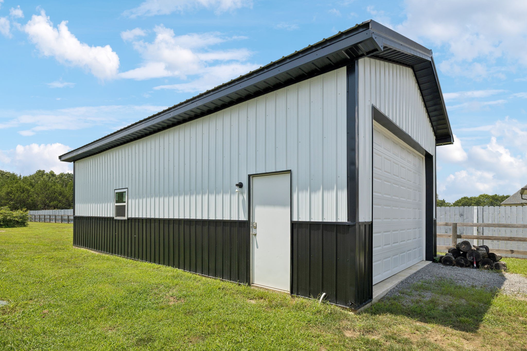 180 Flat Woods Rd