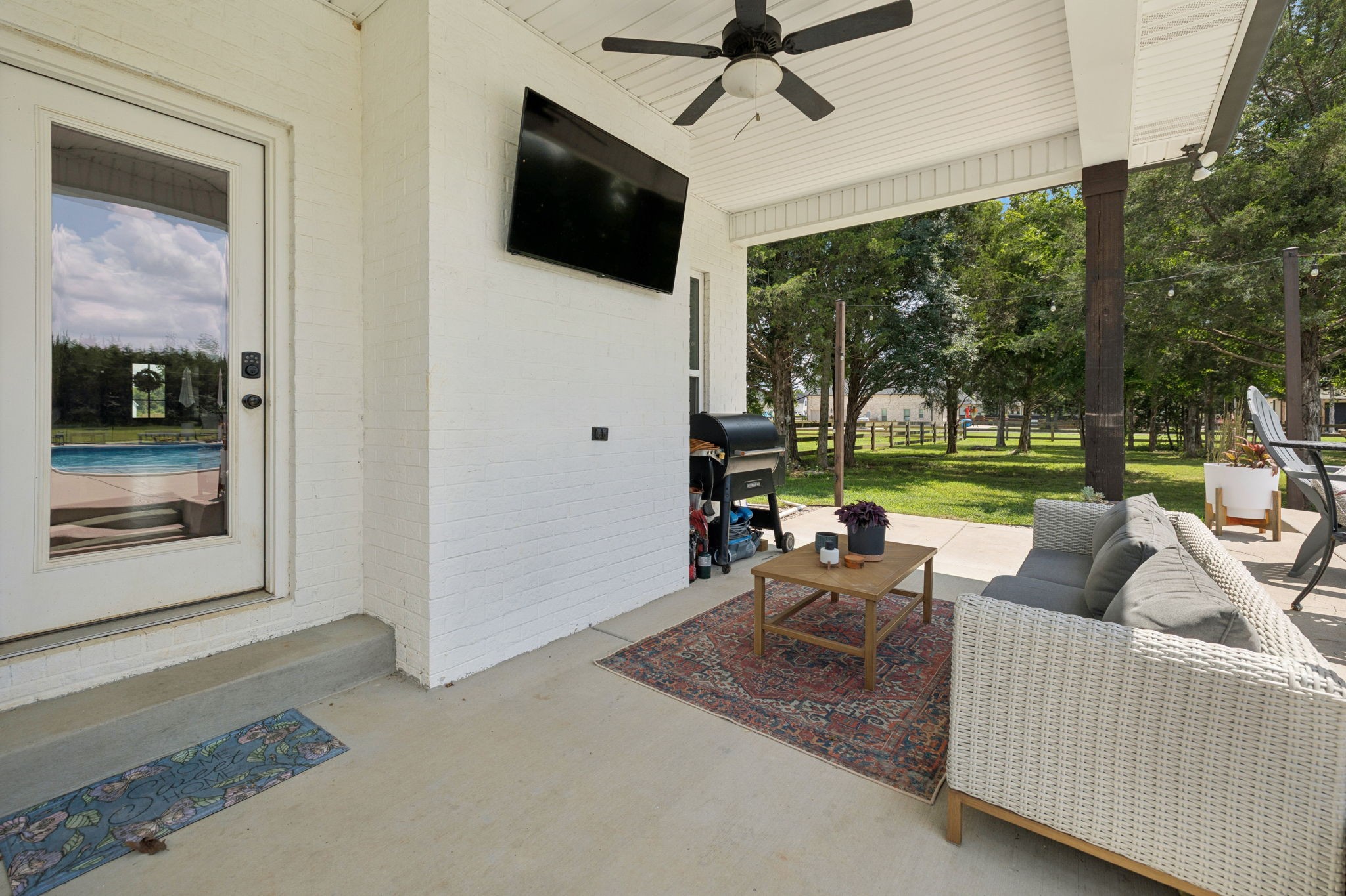 180 Flat Woods Rd