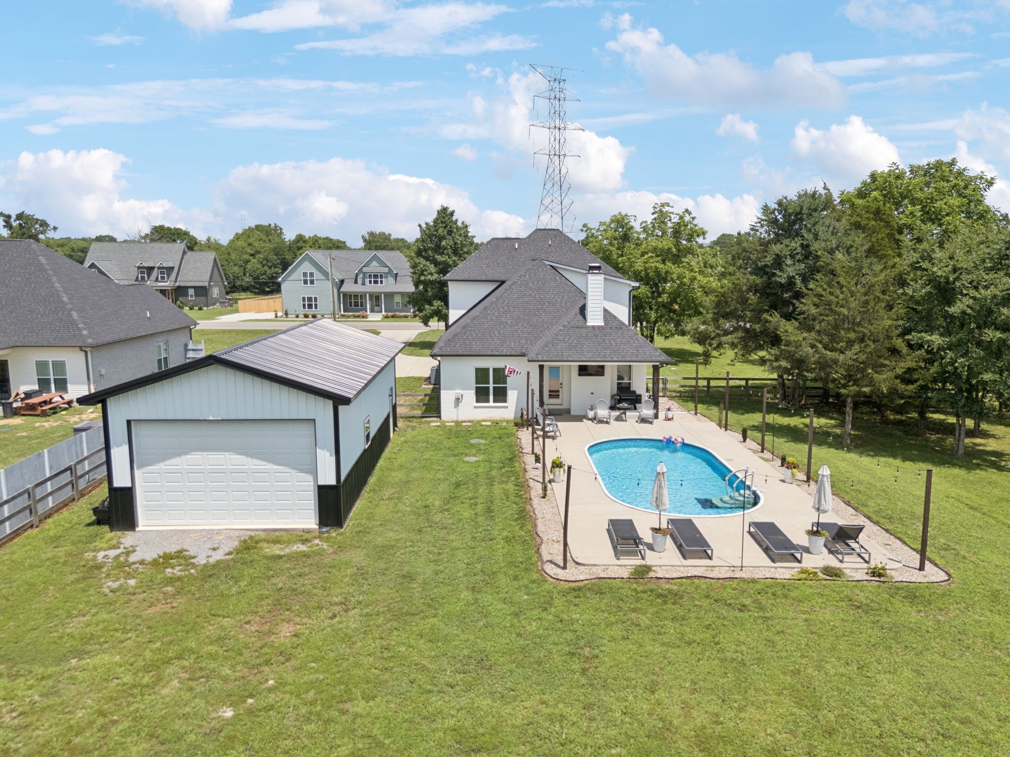 180 Flat Woods Rd
