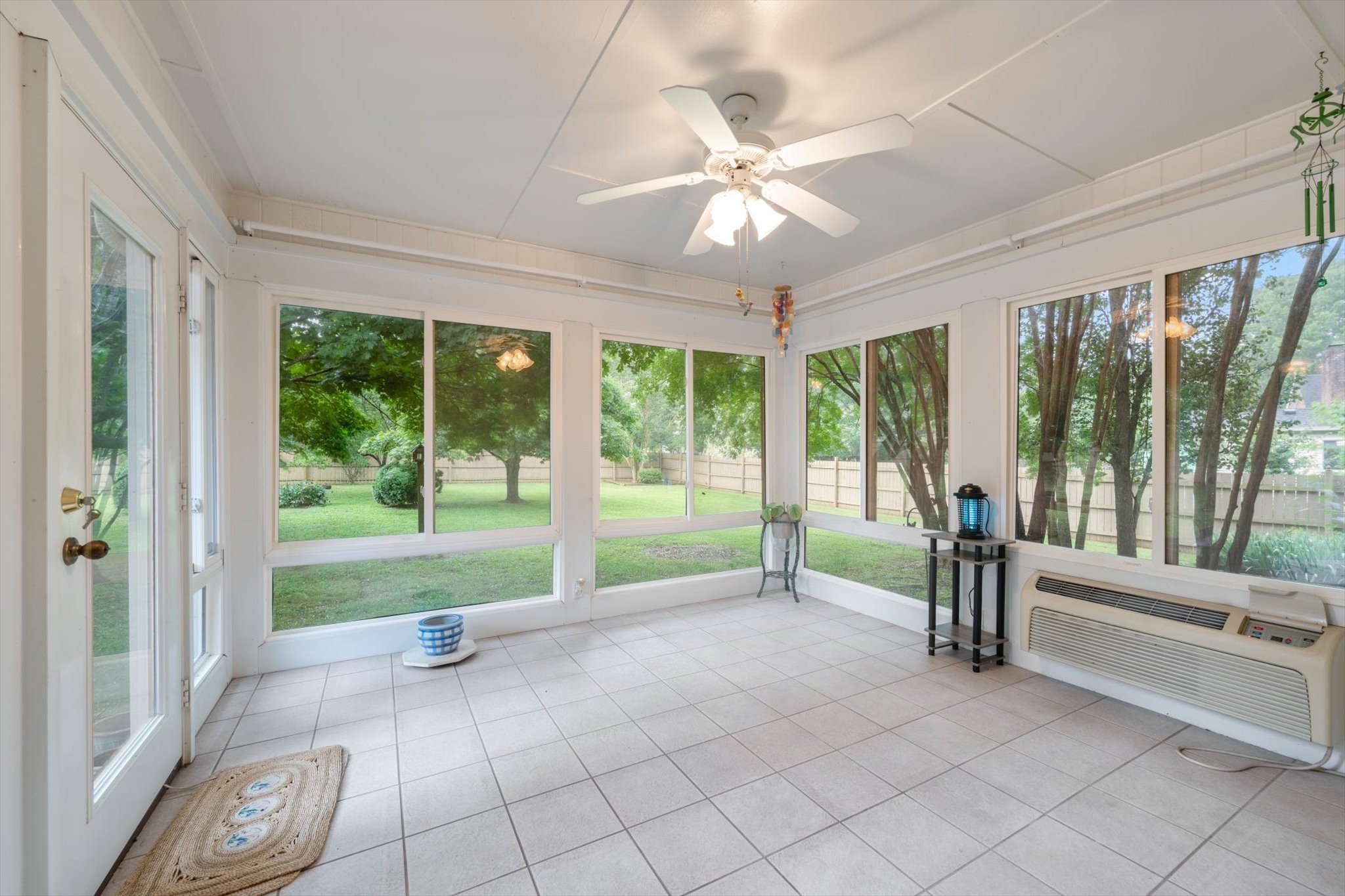 2307 Londonderry Dr