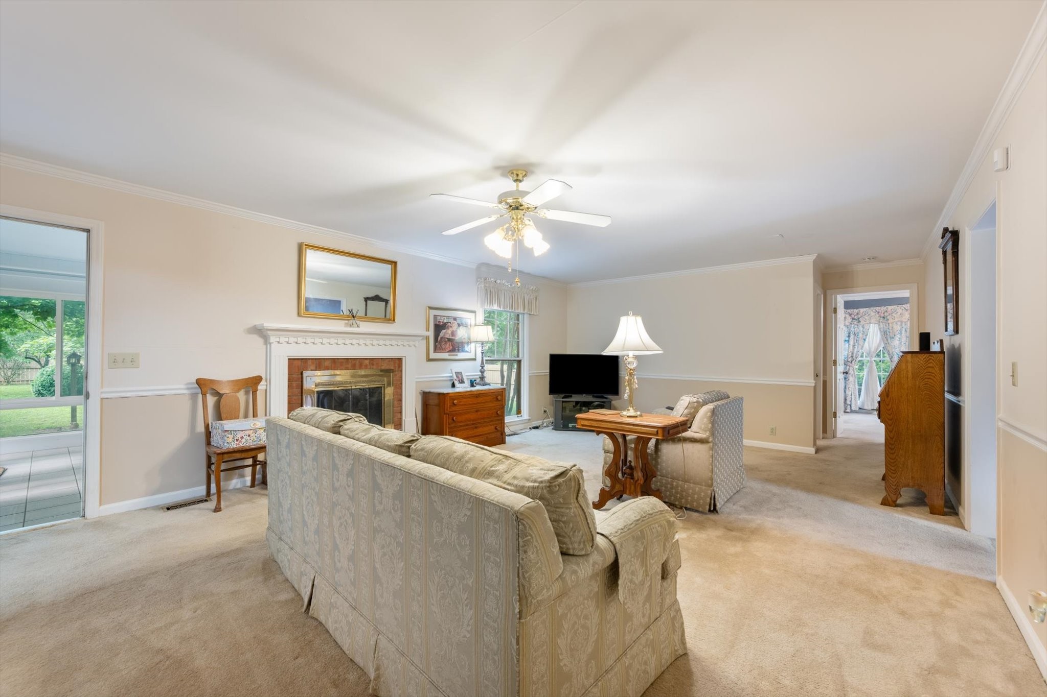 2307 Londonderry Dr
