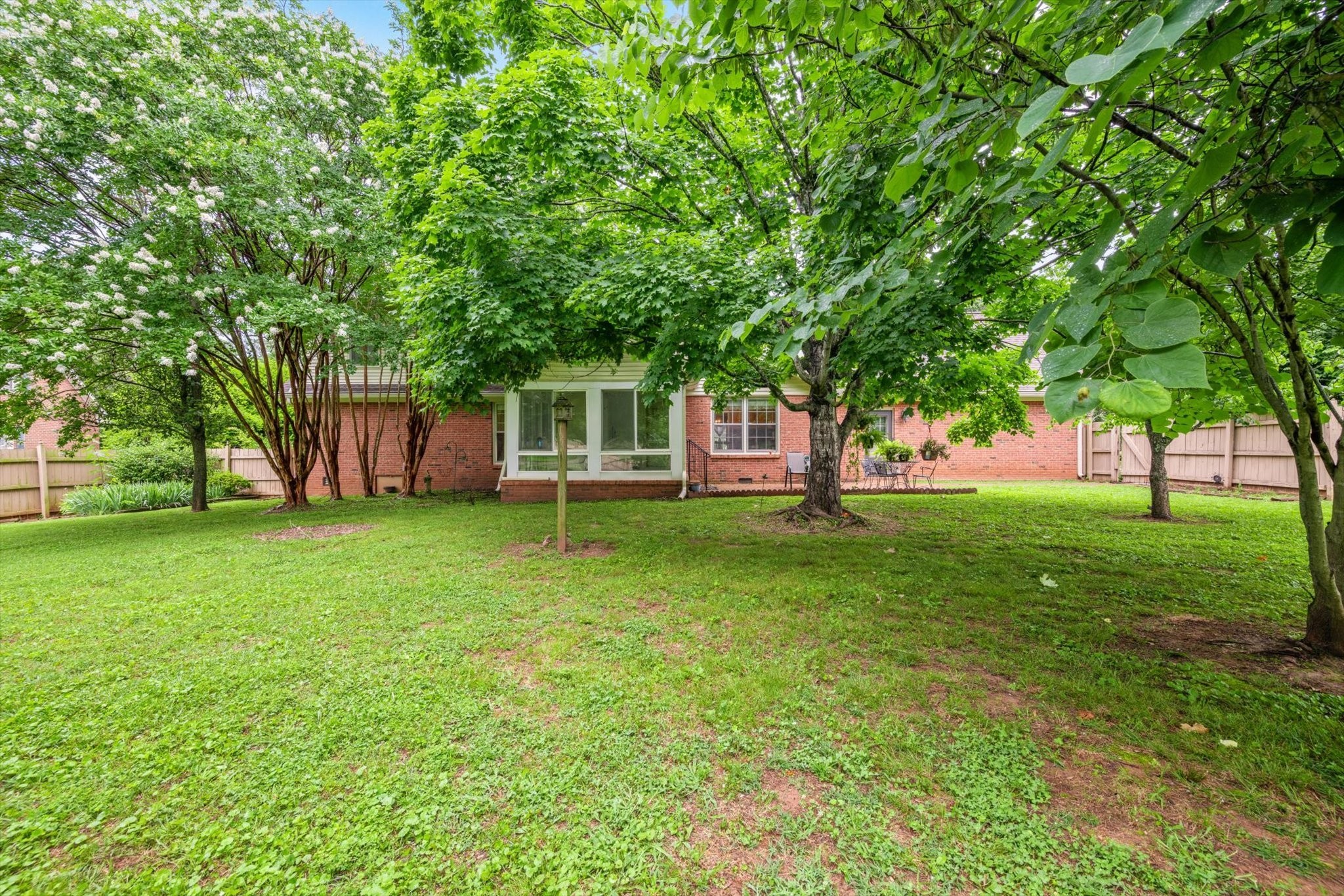 2307 Londonderry Dr