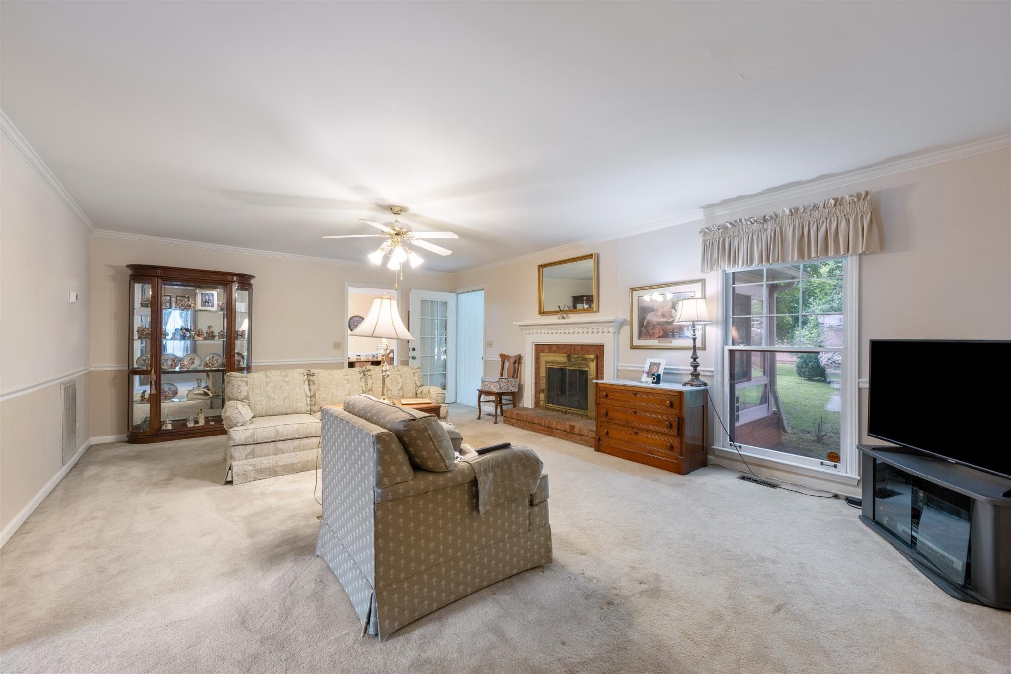 2307 Londonderry Dr